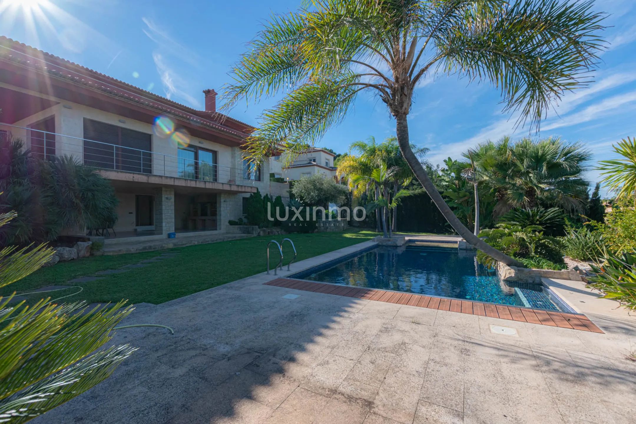 Villa med panoramautsikt uthyres i Javea