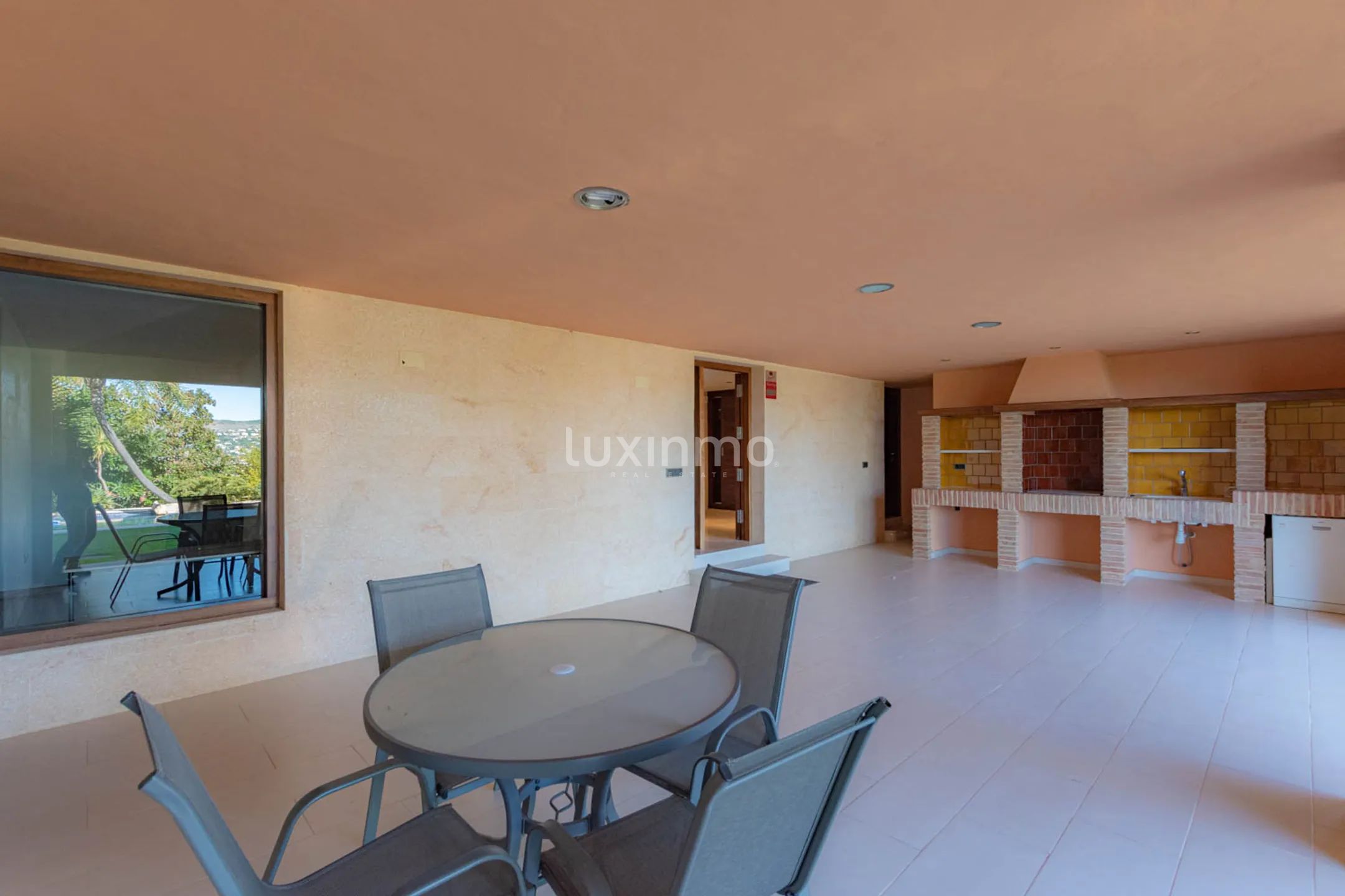 Villa with panoramic views for rent in Javea — photo 24