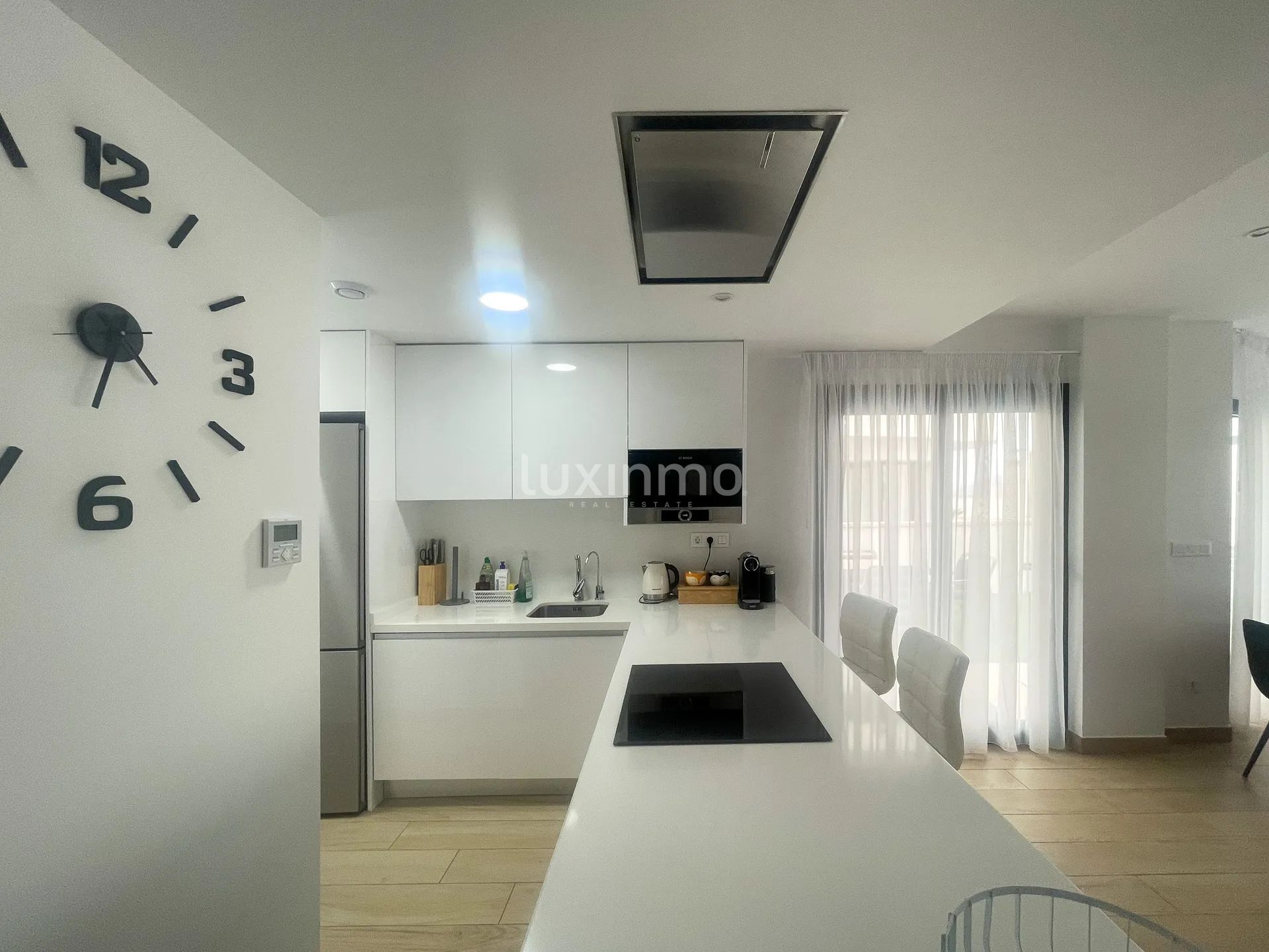 Dom w zabudowie bliźniaczej z basenem do wynajęcia — photo 10