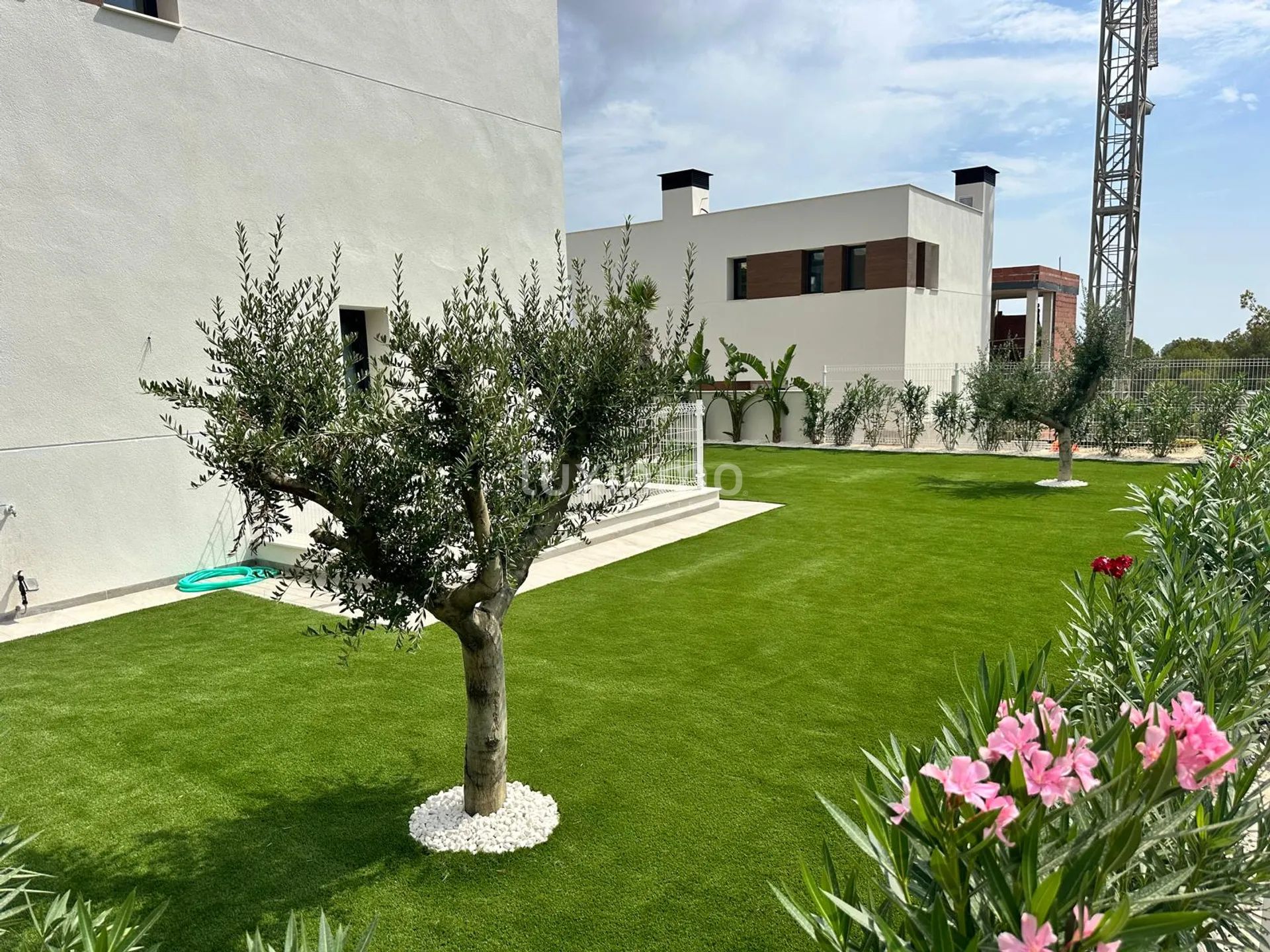 New development of modern villas in Sierra Cortina Benidorm — photo 9