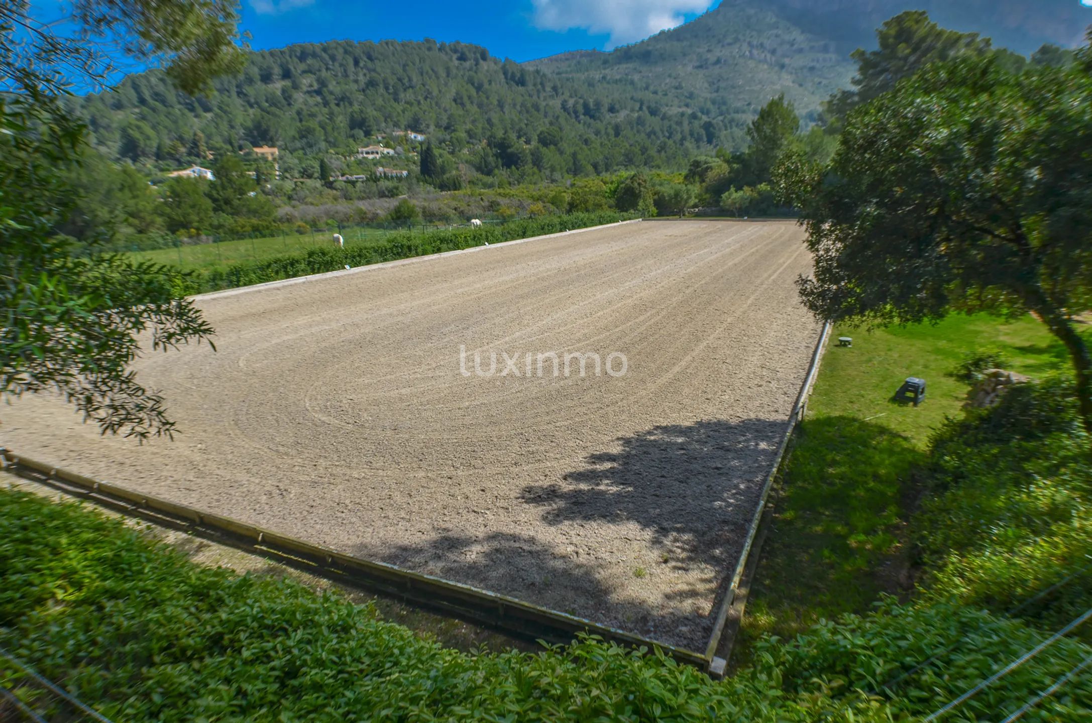 Finca ecuestre moderna y única — photo 47