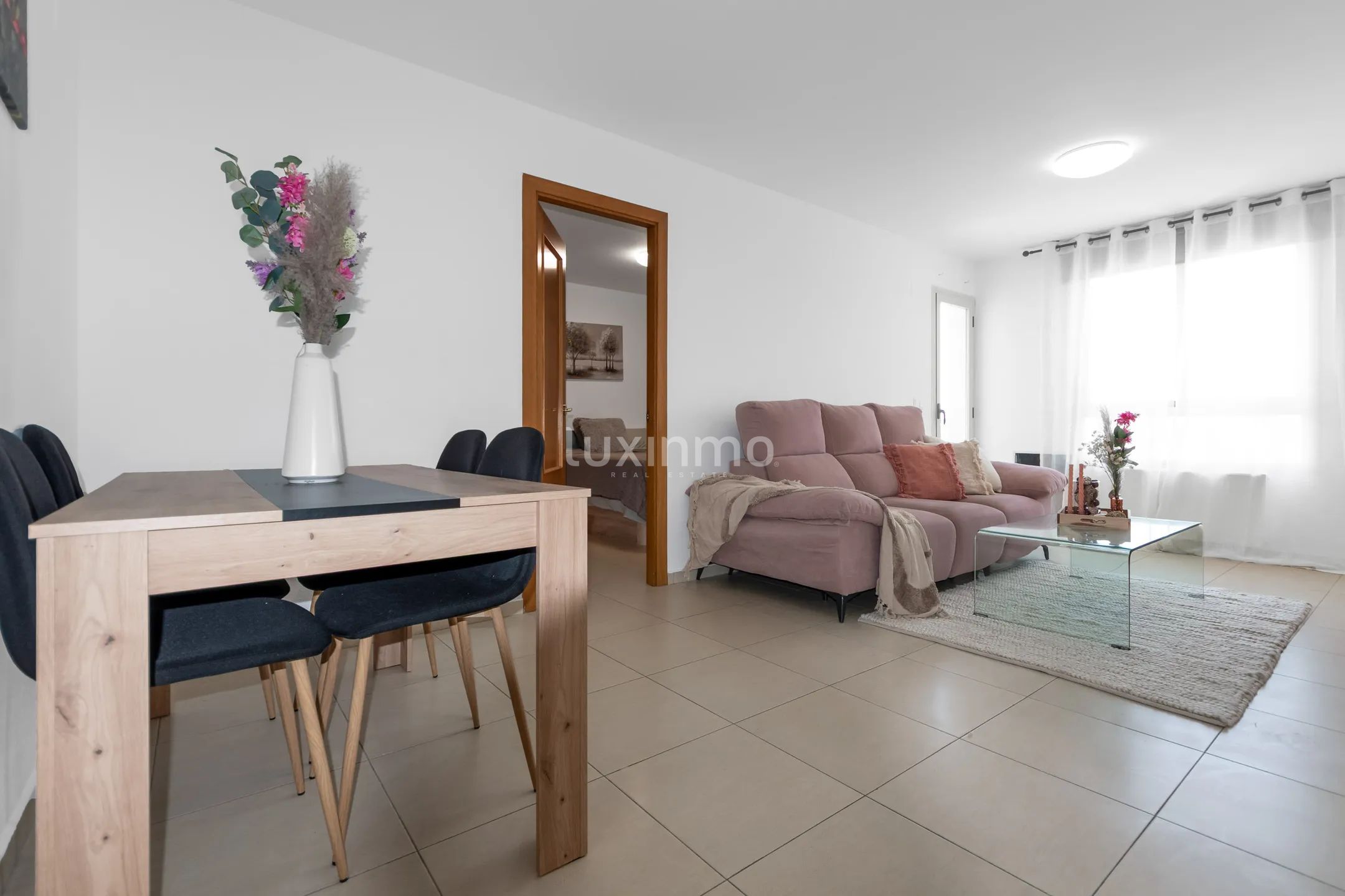 Schönes Duplex mit großer Sonnenterrasse zu vermieten — photo 1