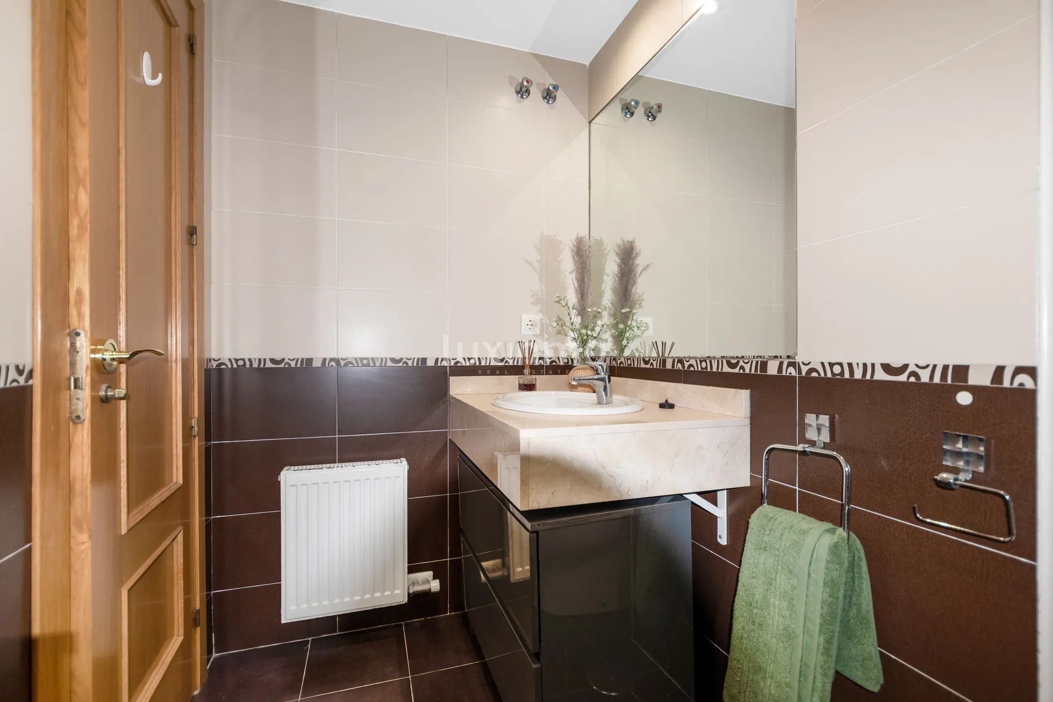 Schönes Duplex mit großer Sonnenterrasse zu vermieten — photo 16