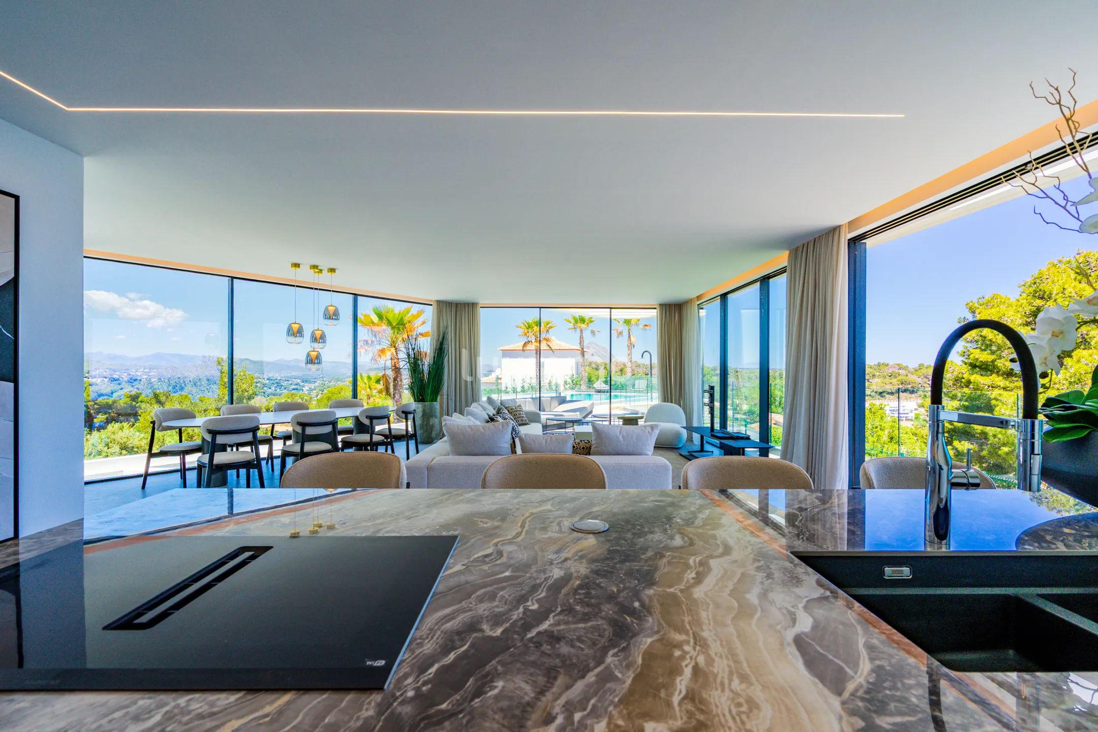 Magnificent key-ready villa in Javea with marvellous views — photo 9