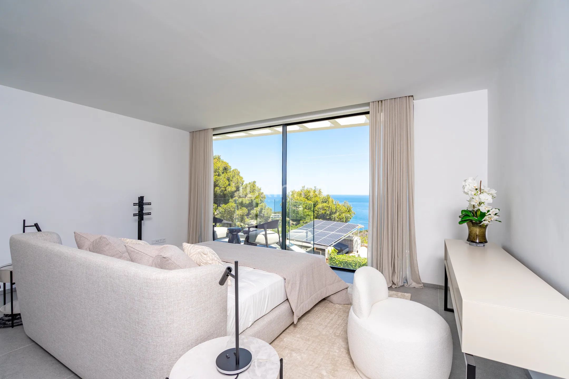Magnificent key-ready villa in Javea with marvellous views — photo 17