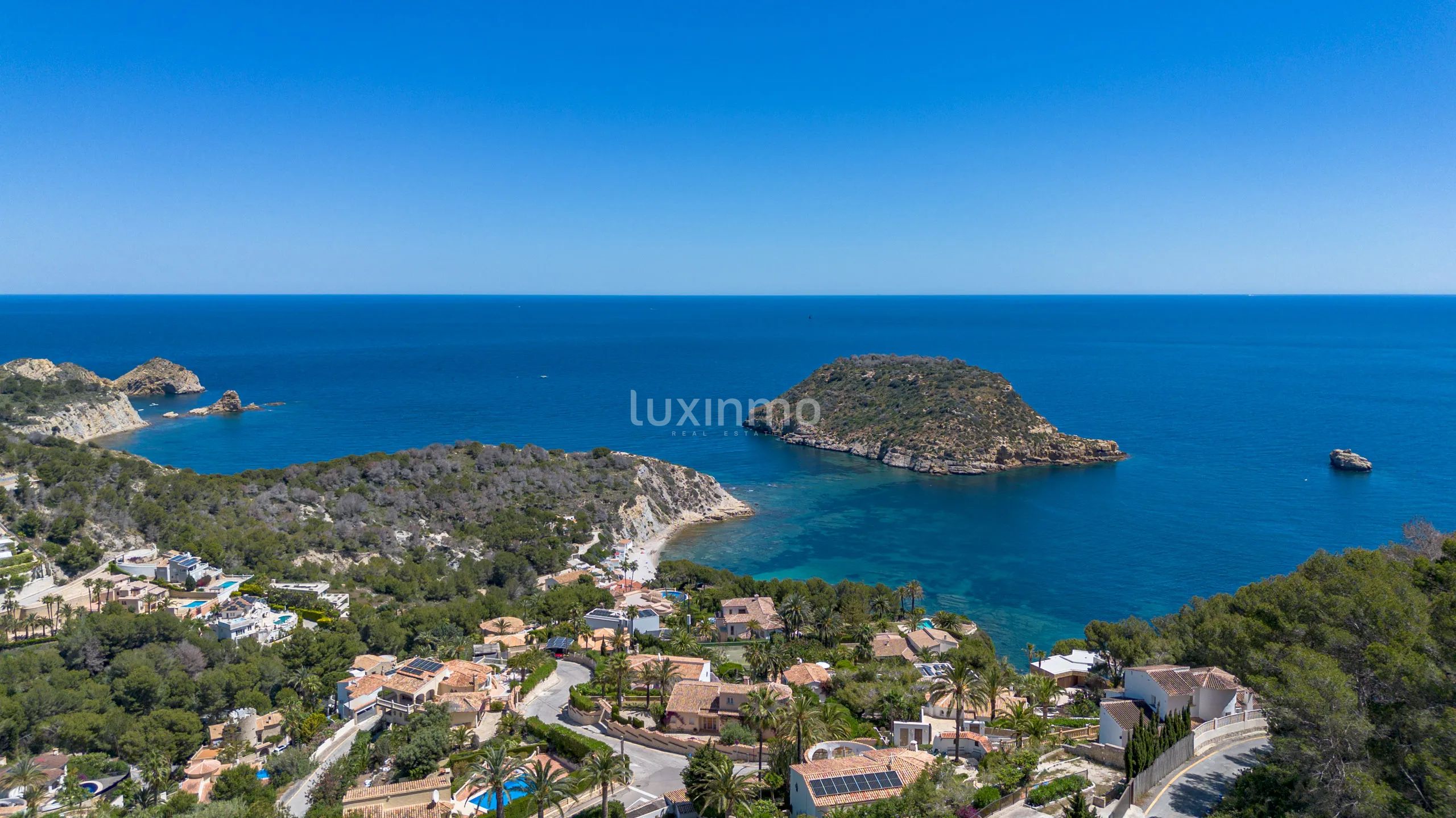 Magnificent key-ready villa in Javea with marvellous views — photo 15