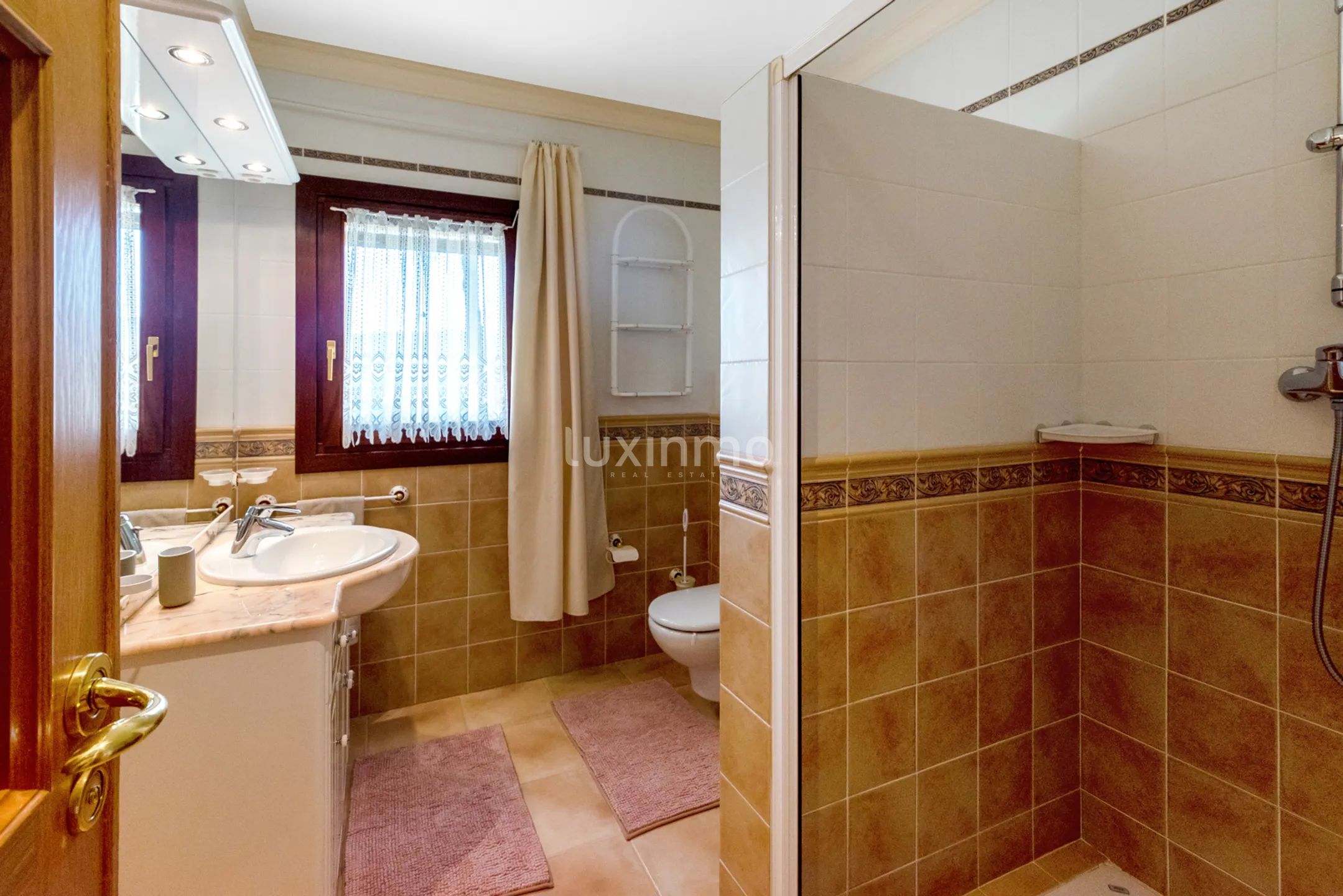 Exklusive Villa in Calpe mit herrlichem Ausblick langfristig zu vermieten — photo 22