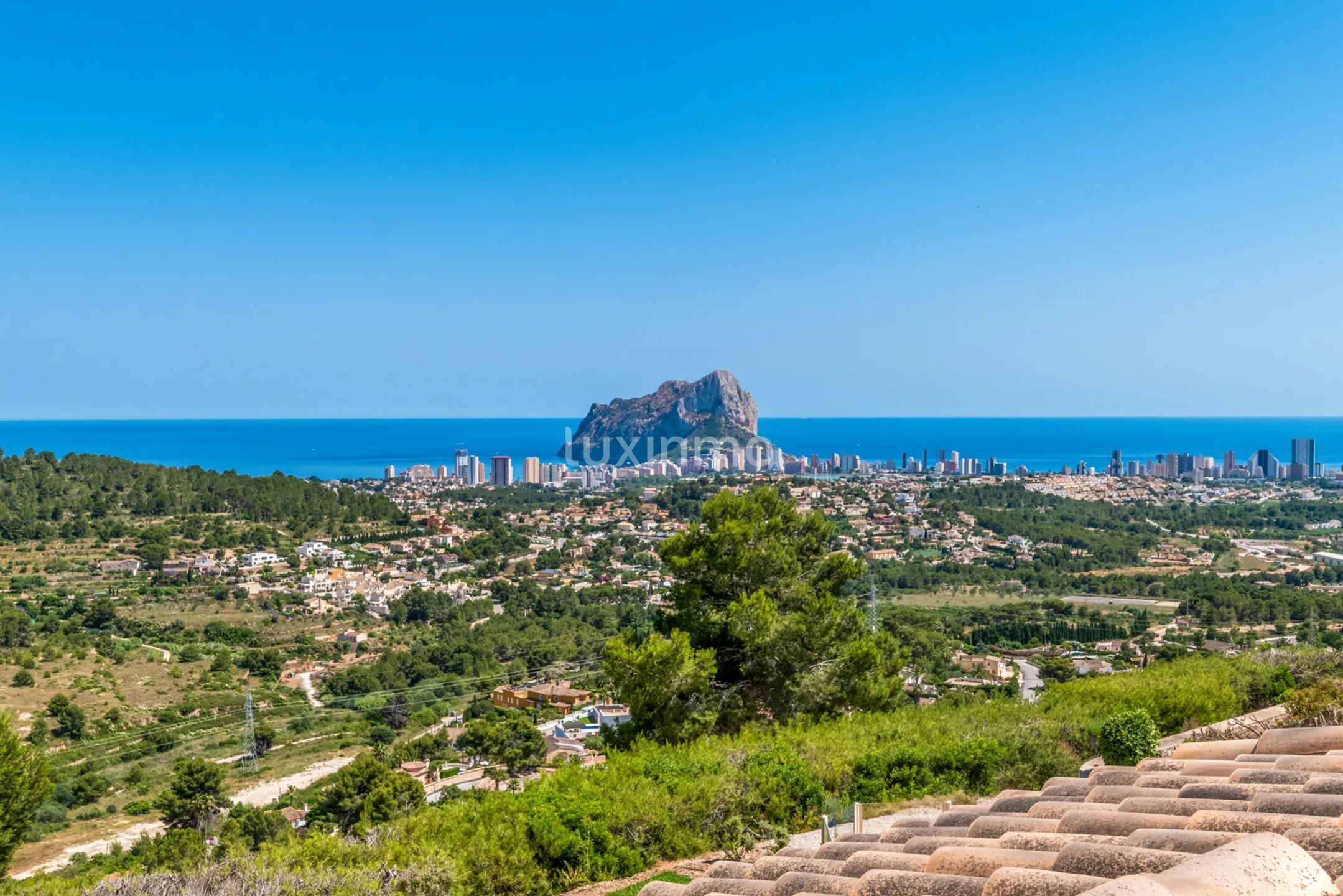 Exklusive Villa in Calpe mit herrlichem Ausblick langfristig zu vermieten — photo 44