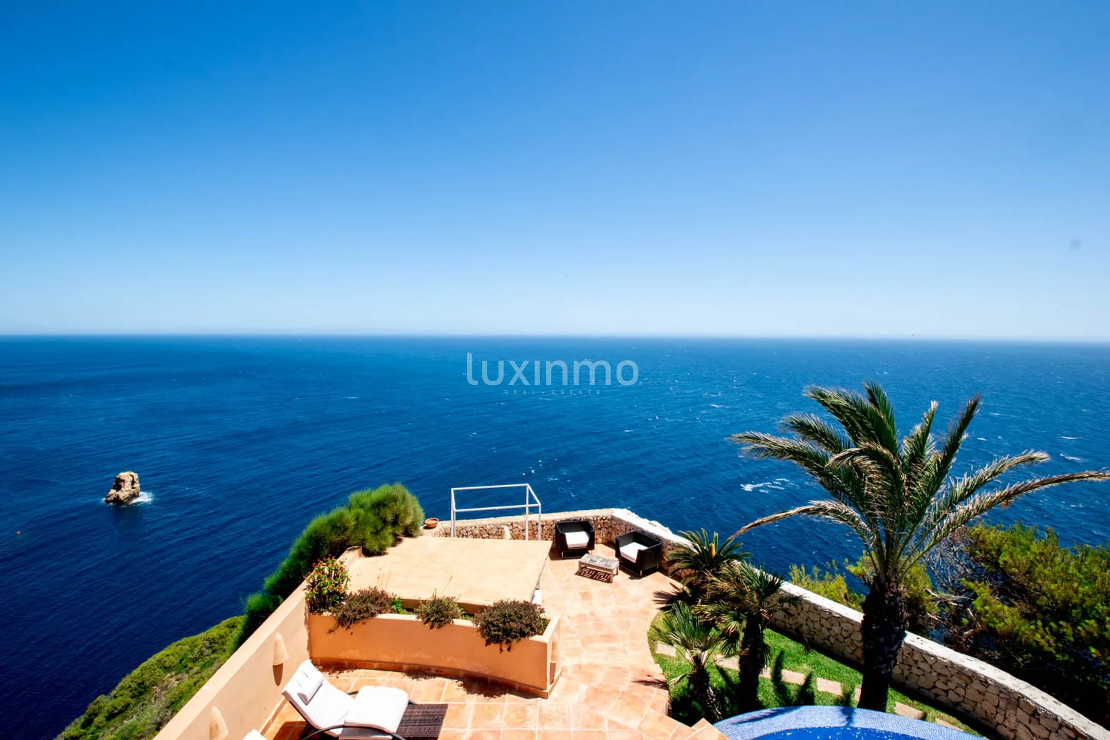 Unique villa in front of the sea in Javea — photo 60