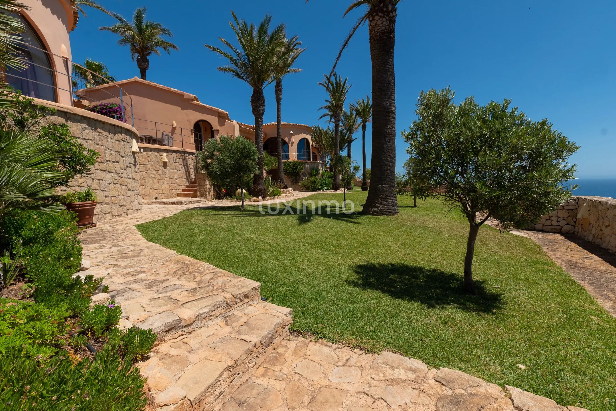 Unique villa in front of the sea in Javea — photo 8