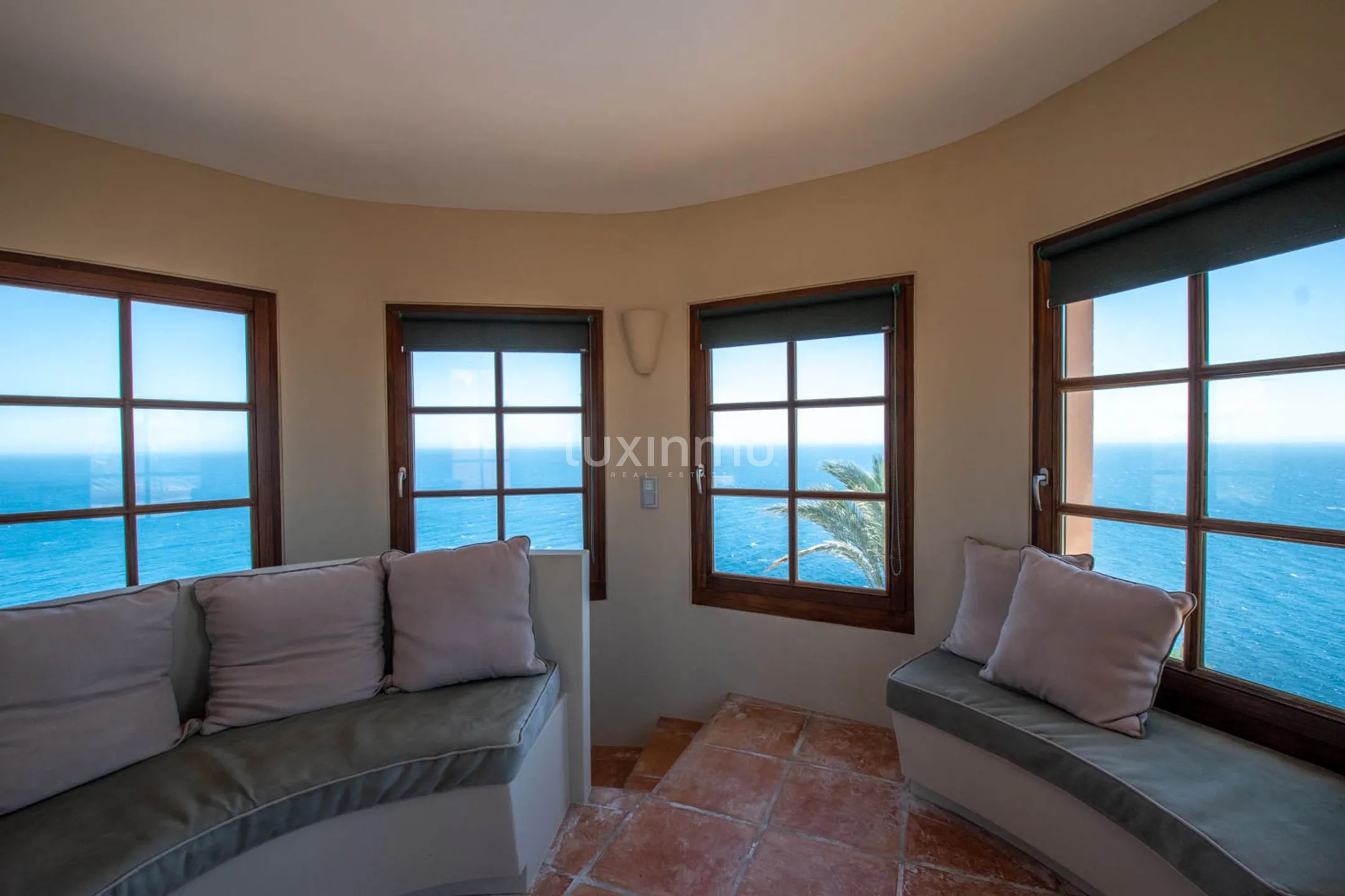 Unique villa in front of the sea in Javea — photo 26