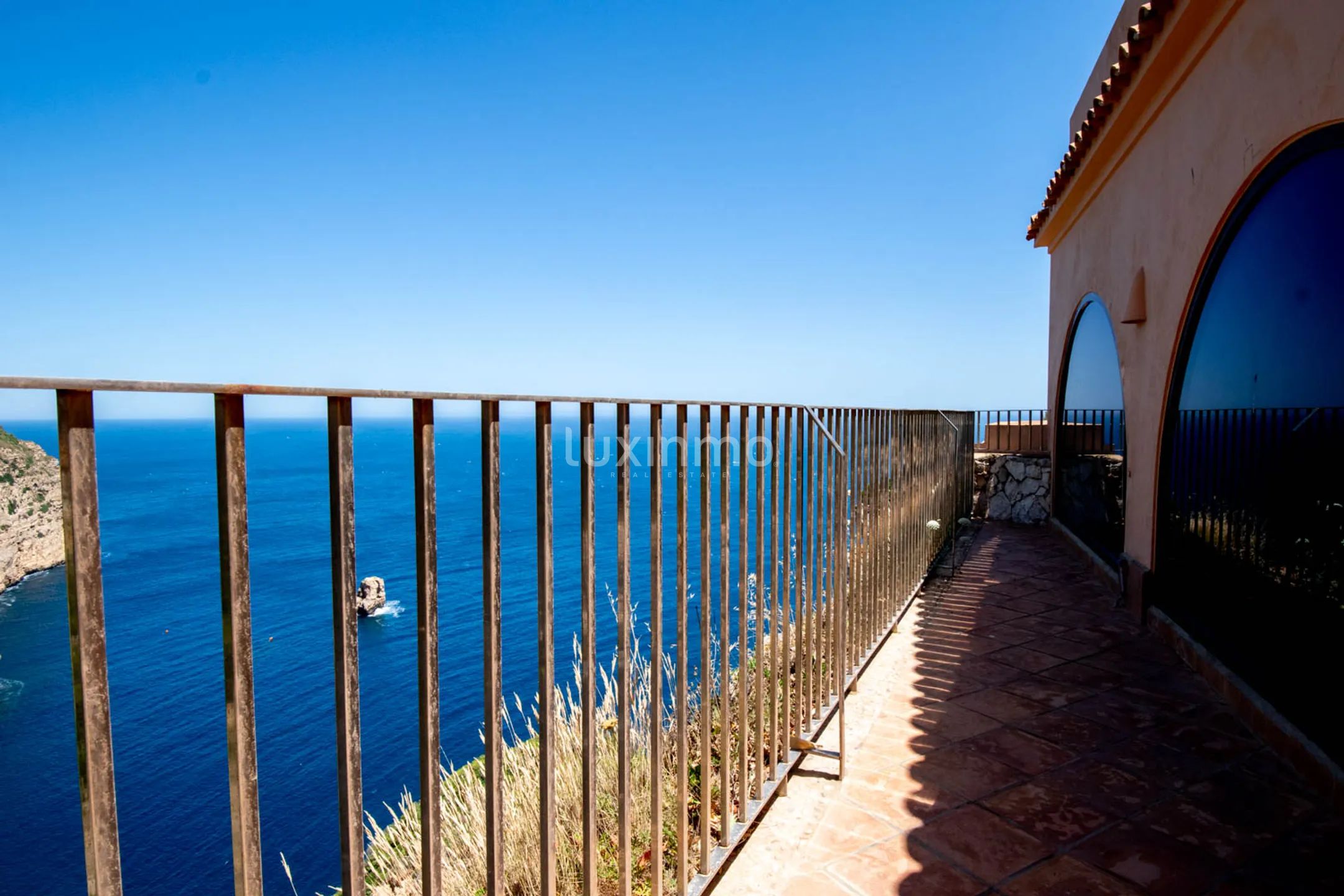 Unique villa in front of the sea in Javea — photo 63