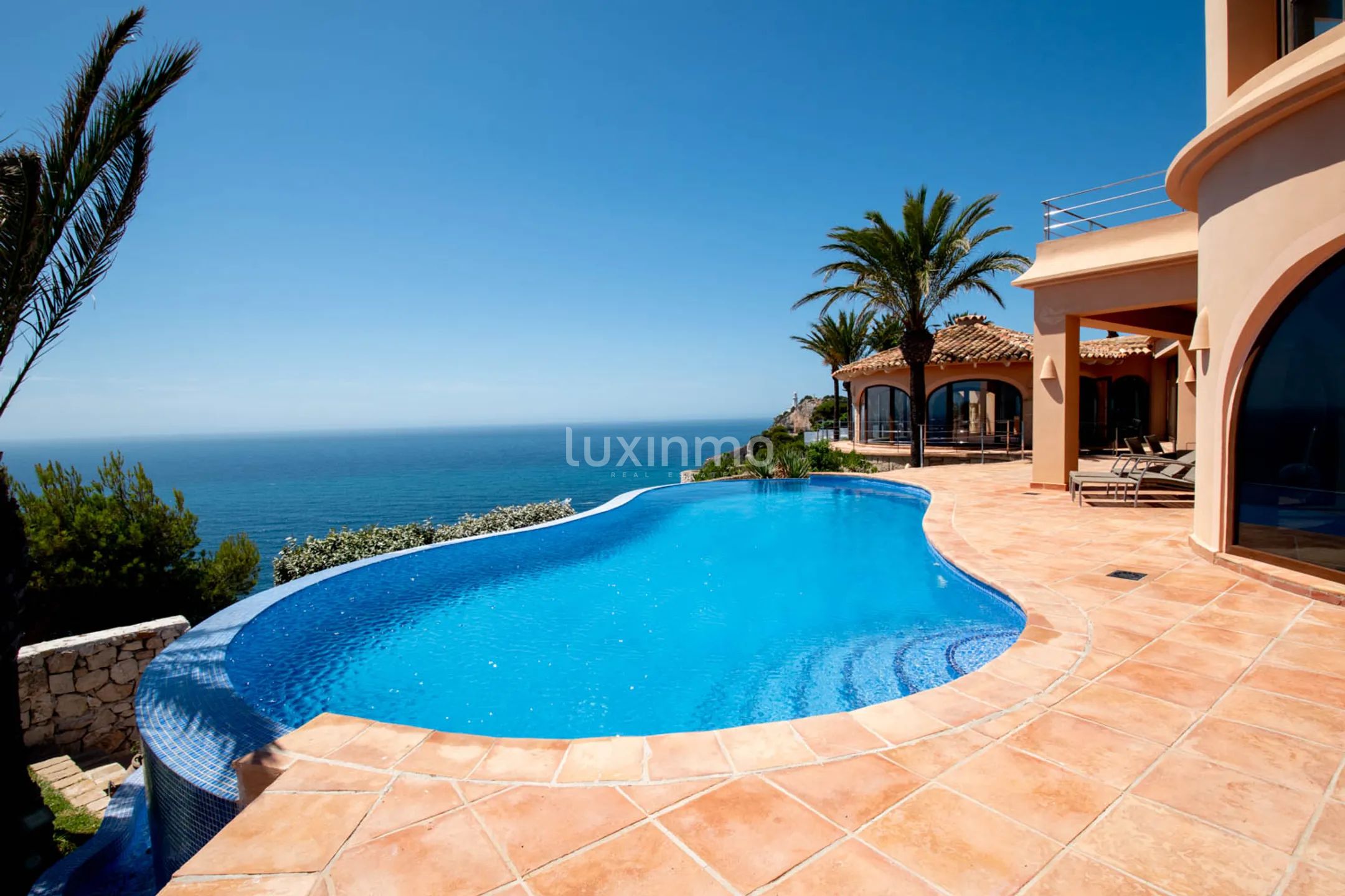Unique villa in front of the sea in Javea — photo 44