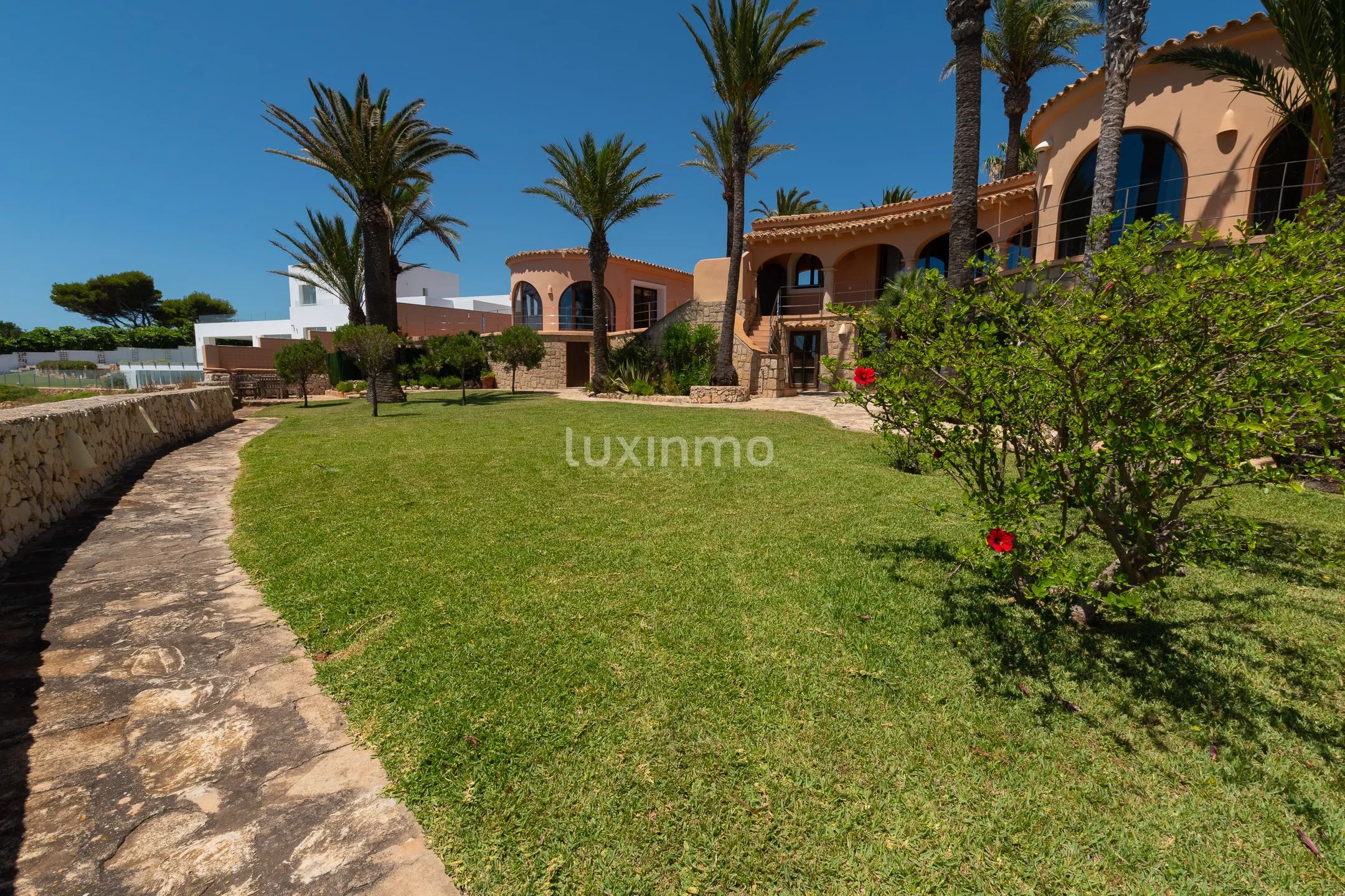 Unique villa in front of the sea in Javea — photo 10