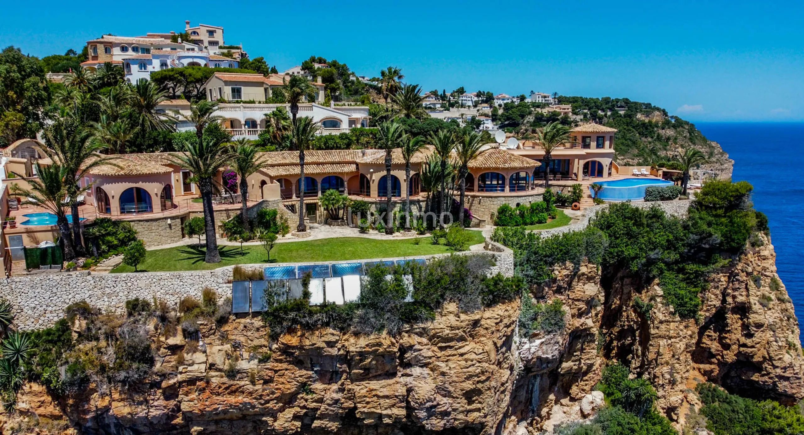 Unique villa in front of the sea in Javea — photo 5