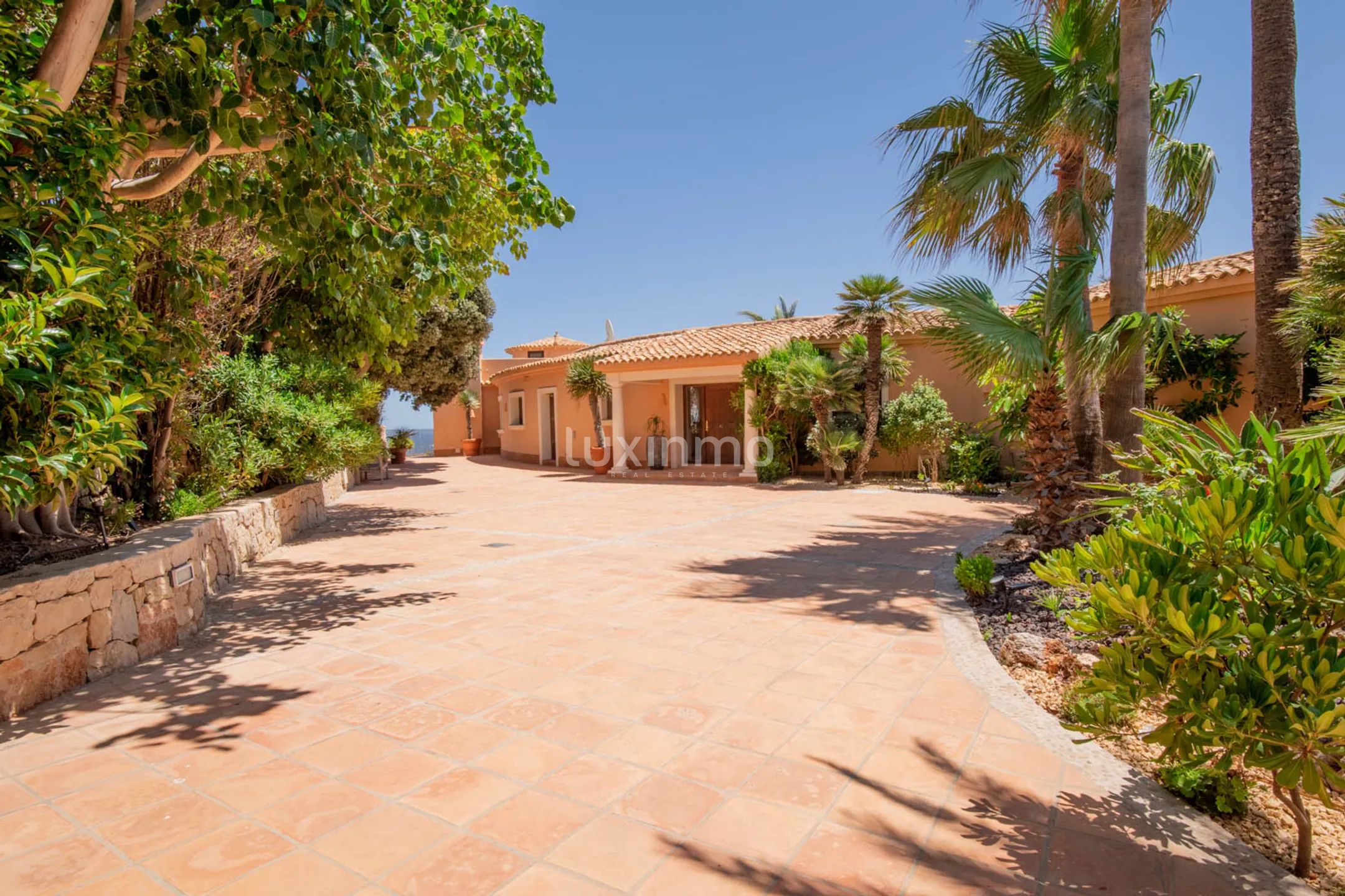 Unique villa in front of the sea in Javea — photo 66