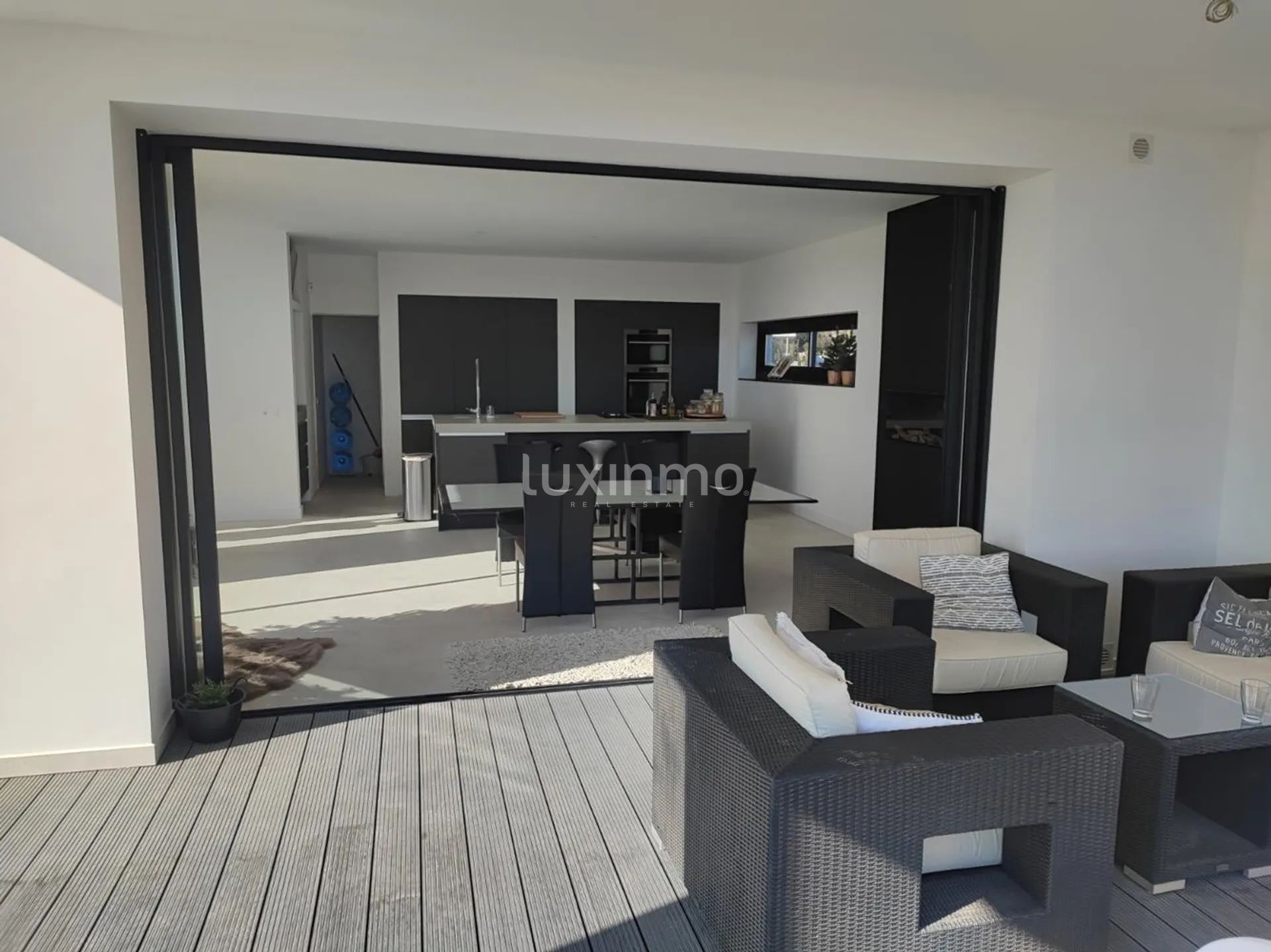 Grande villa moderne très bien placée avec vue panoramique sur la mer à vendre à Finestrat — photo 19