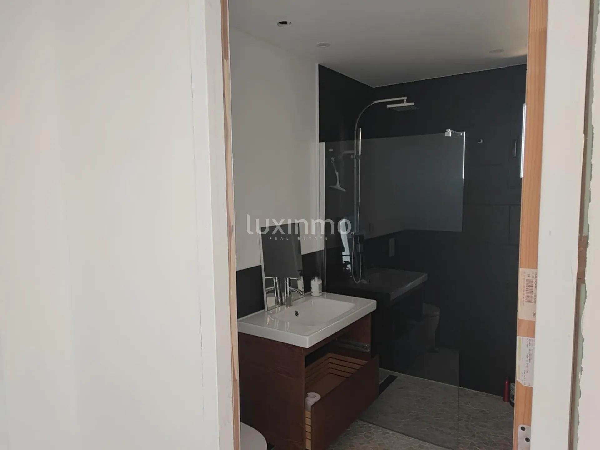 Grande villa moderne très bien placée avec vue panoramique sur la mer à vendre à Finestrat — photo 17