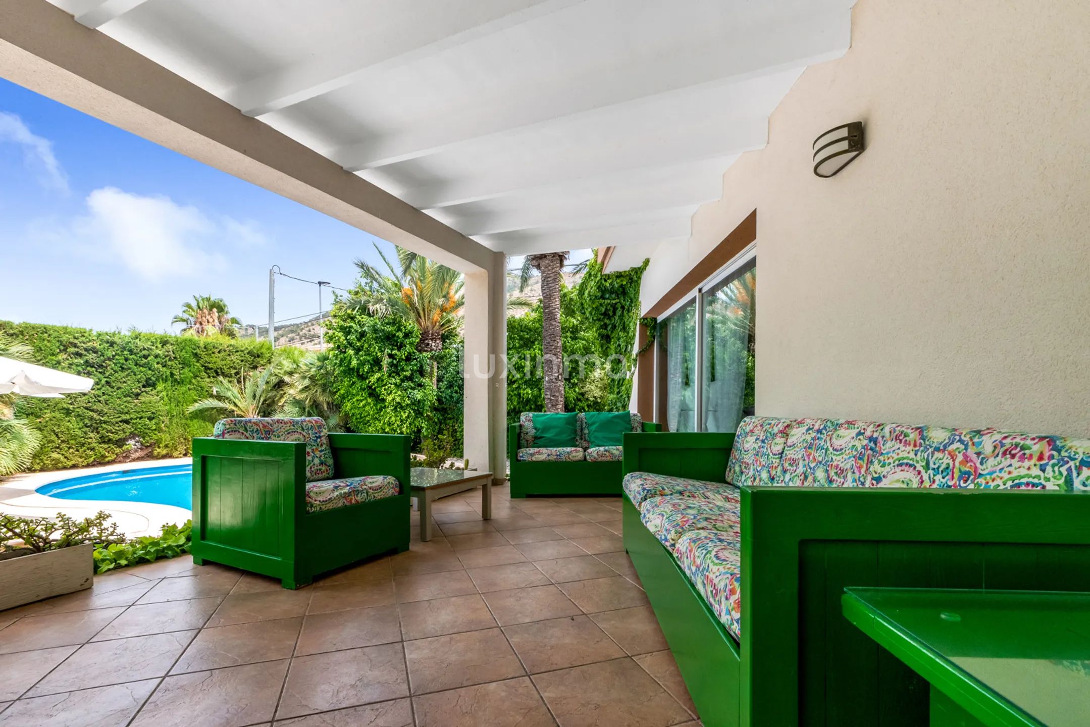 Preciosa villa con piscina y vistas panorámicas en venta en Albir — photo 6