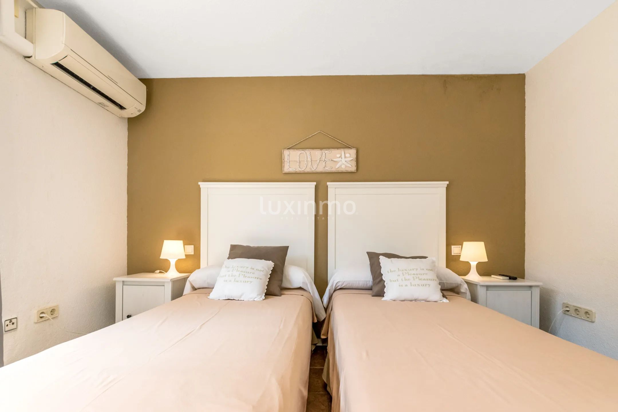 Preciosa villa con piscina y vistas panorámicas en venta en Albir — photo 20