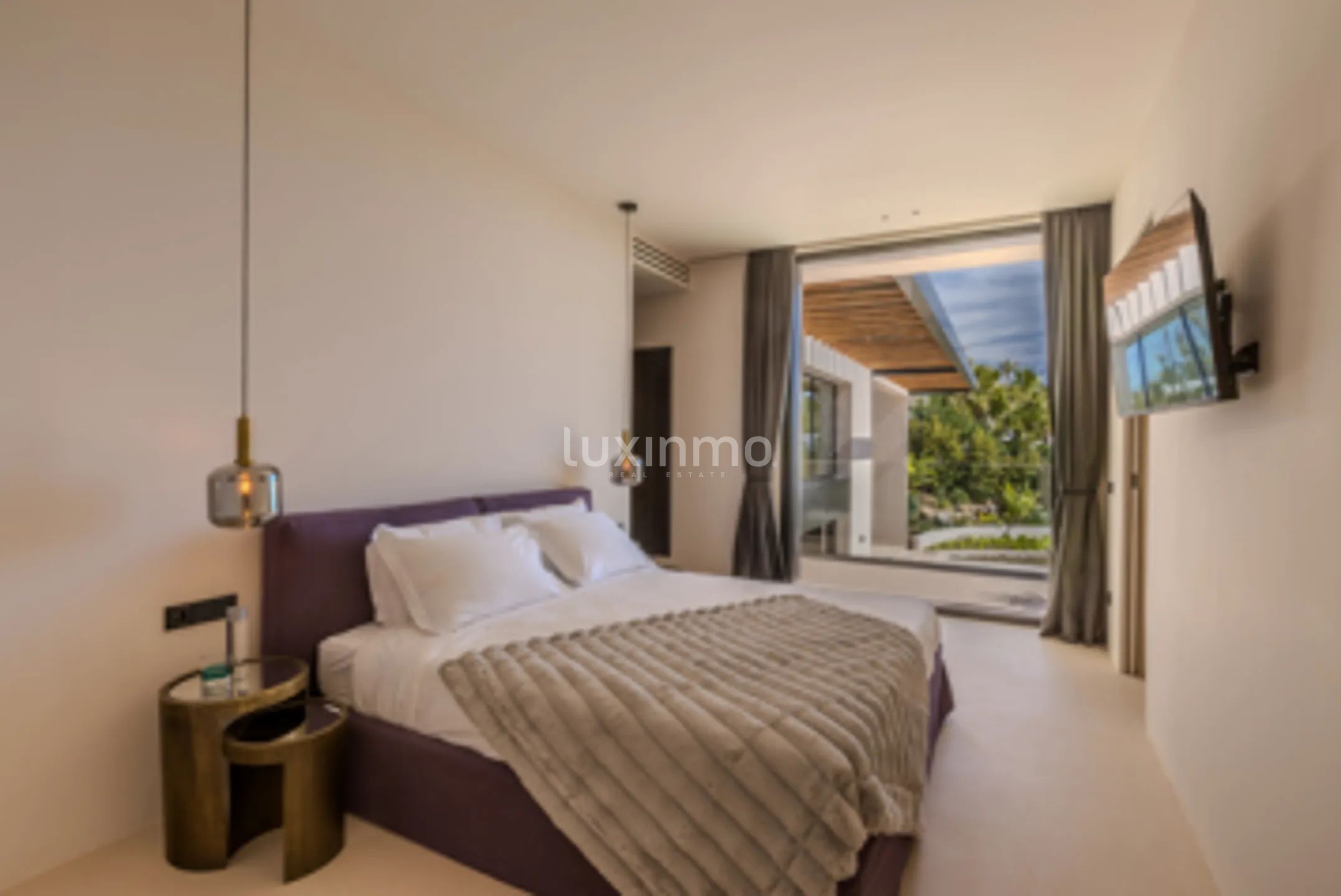 A vendre villa de luxe, neuve et moderne, avec vue panoramique sur la mer, au sommet de la ville d'Ibiza — photo 8