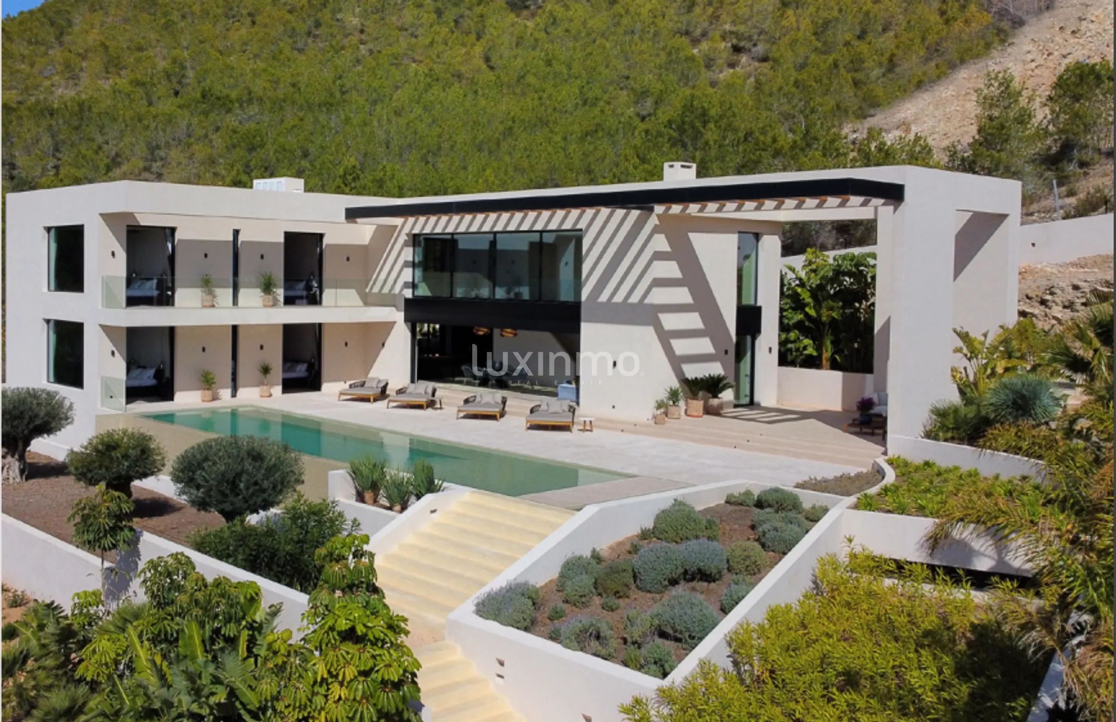 For sale Luxury New and Modern villa with panoramic sea views on top of Ibiza city — photo 1