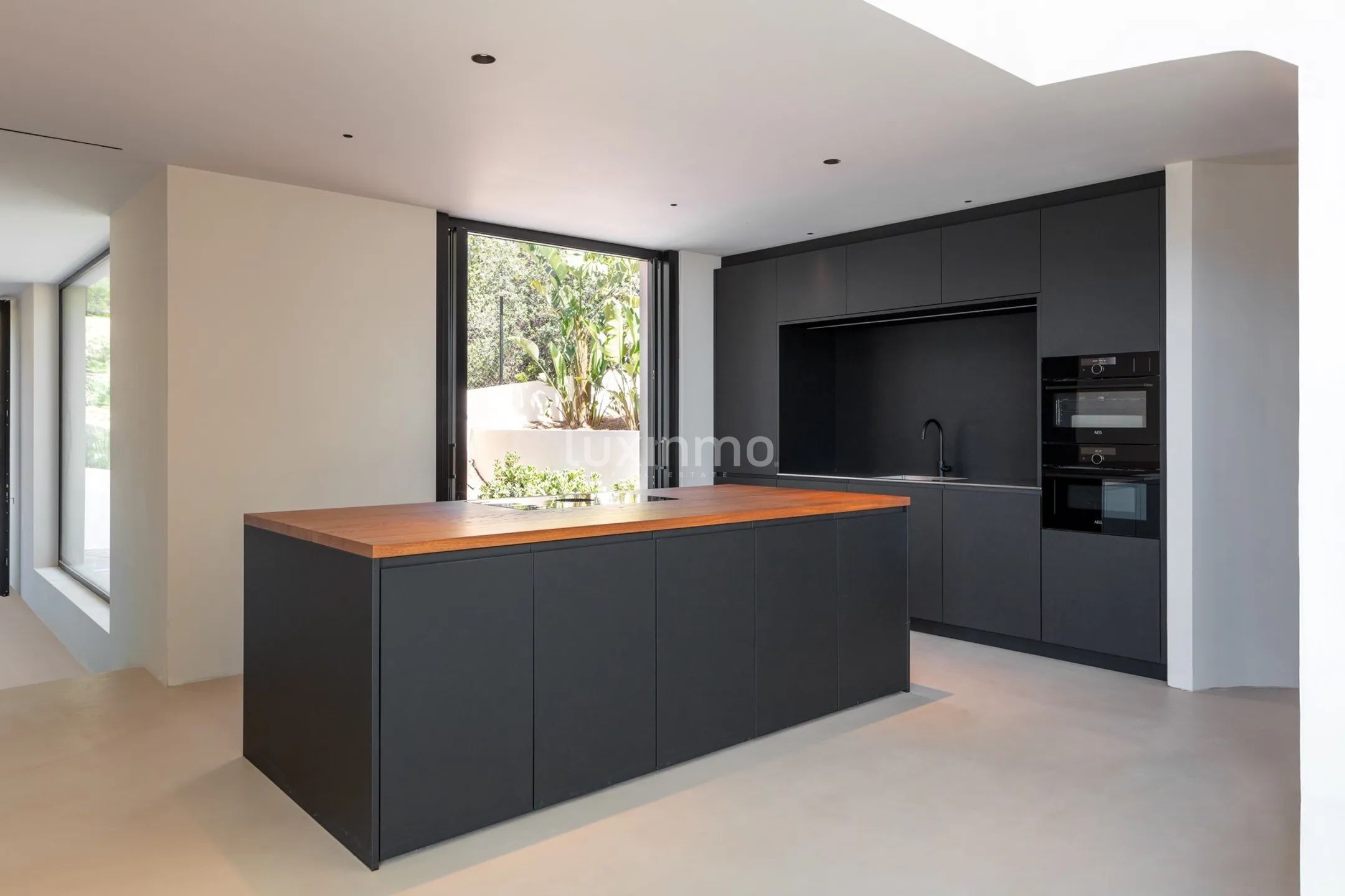 For sale Luxury New and Modern villa with panoramic sea views on top of Ibiza city — photo 19