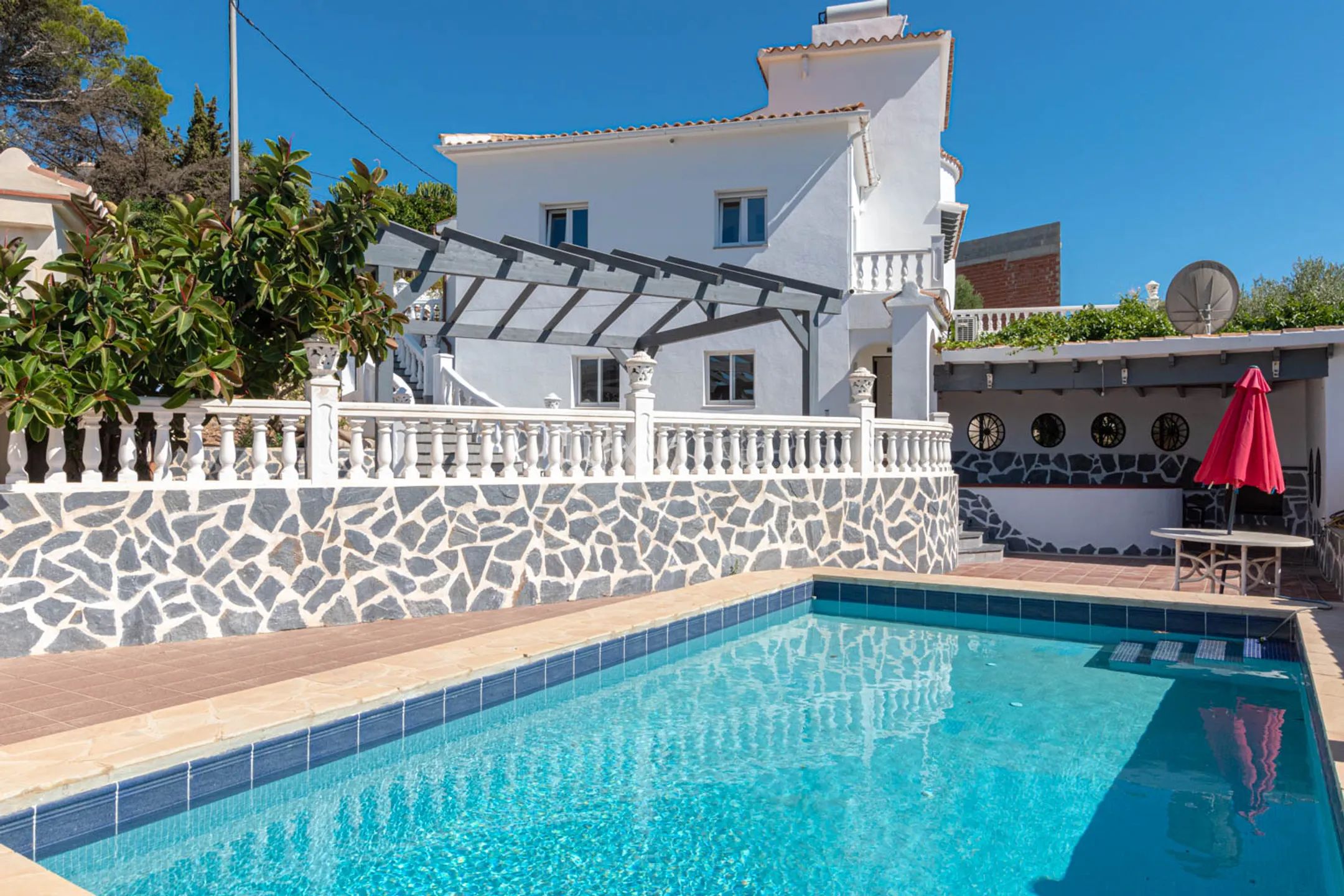 Hus til salgs i Calpe — photo 1
