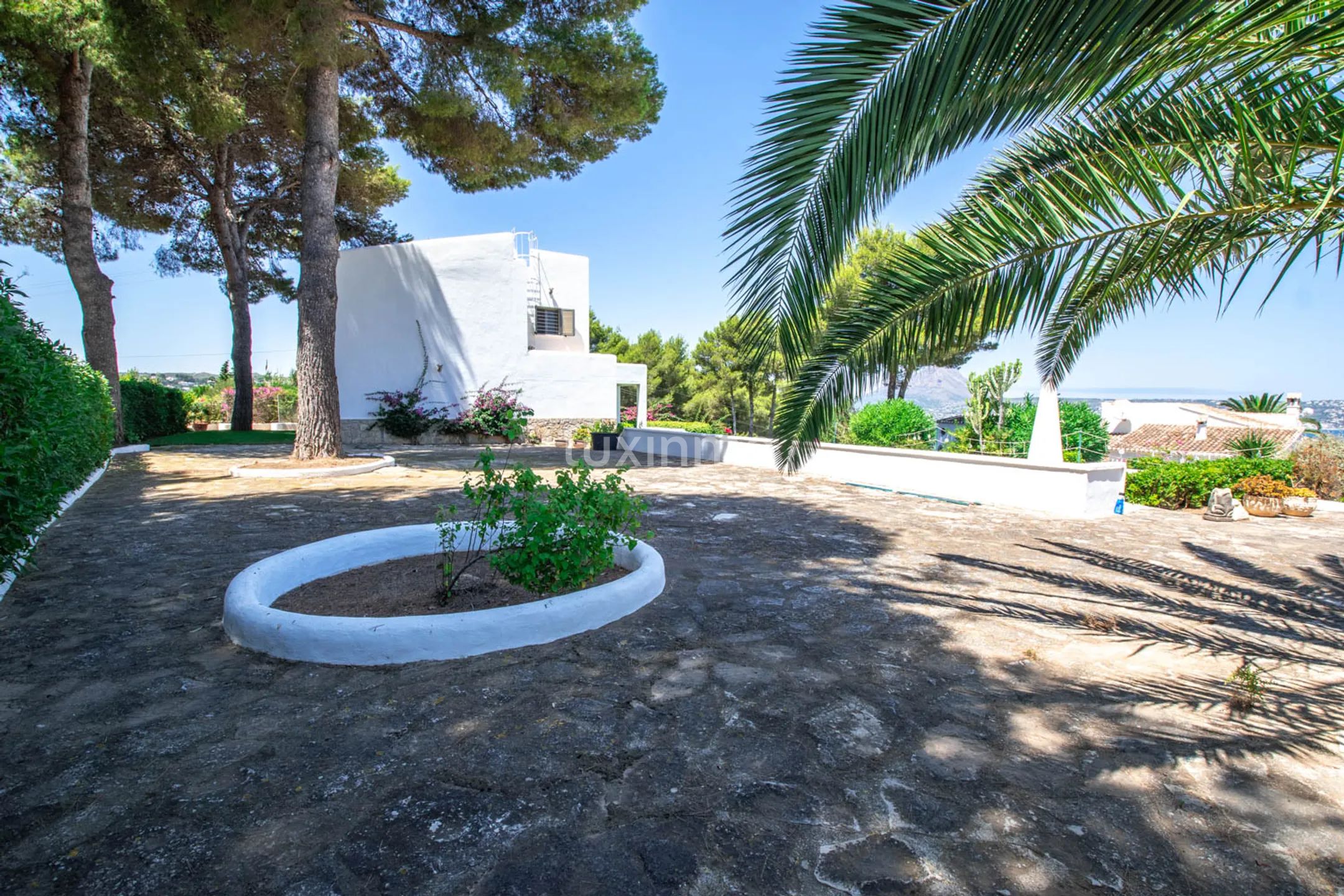 Villa with sea views in Javea — photo 40
