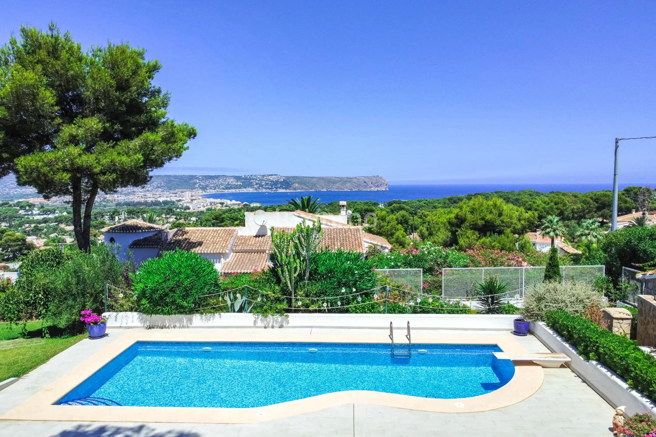 Villa with sea views in Javea — photo 41