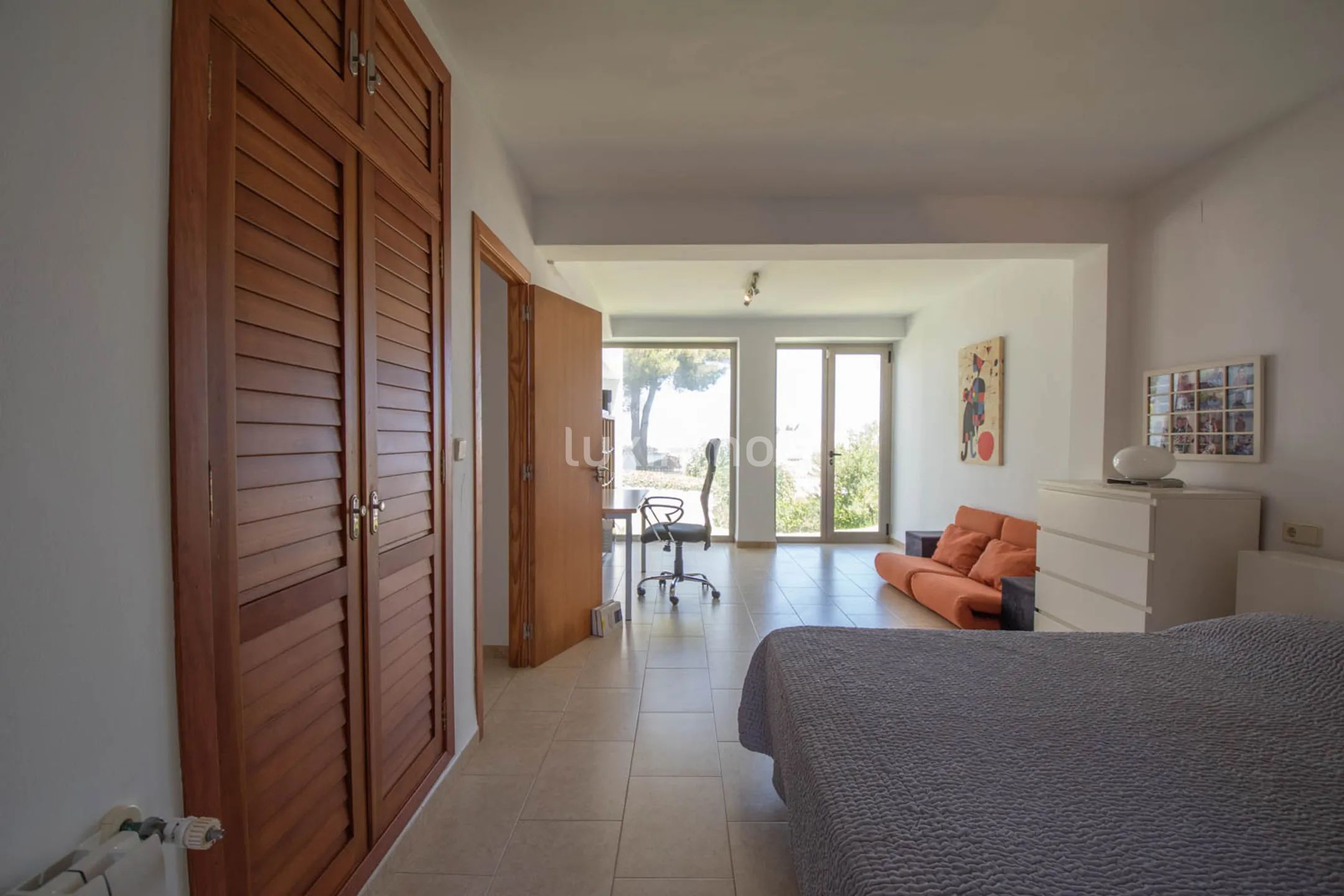 Villa with sea views in Javea — photo 18