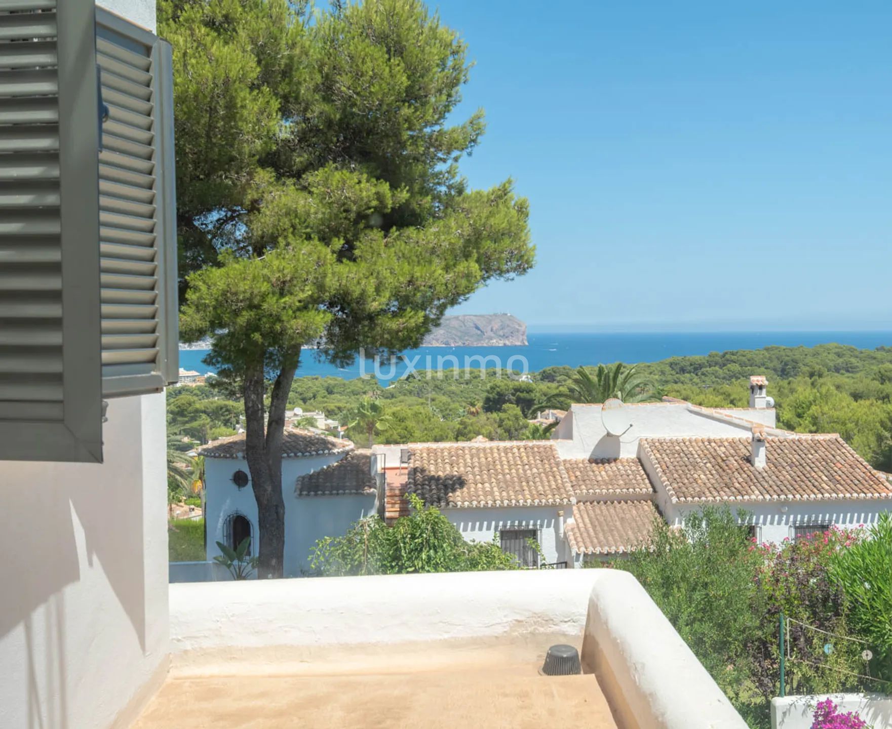 Villa with sea views in Javea — photo 27