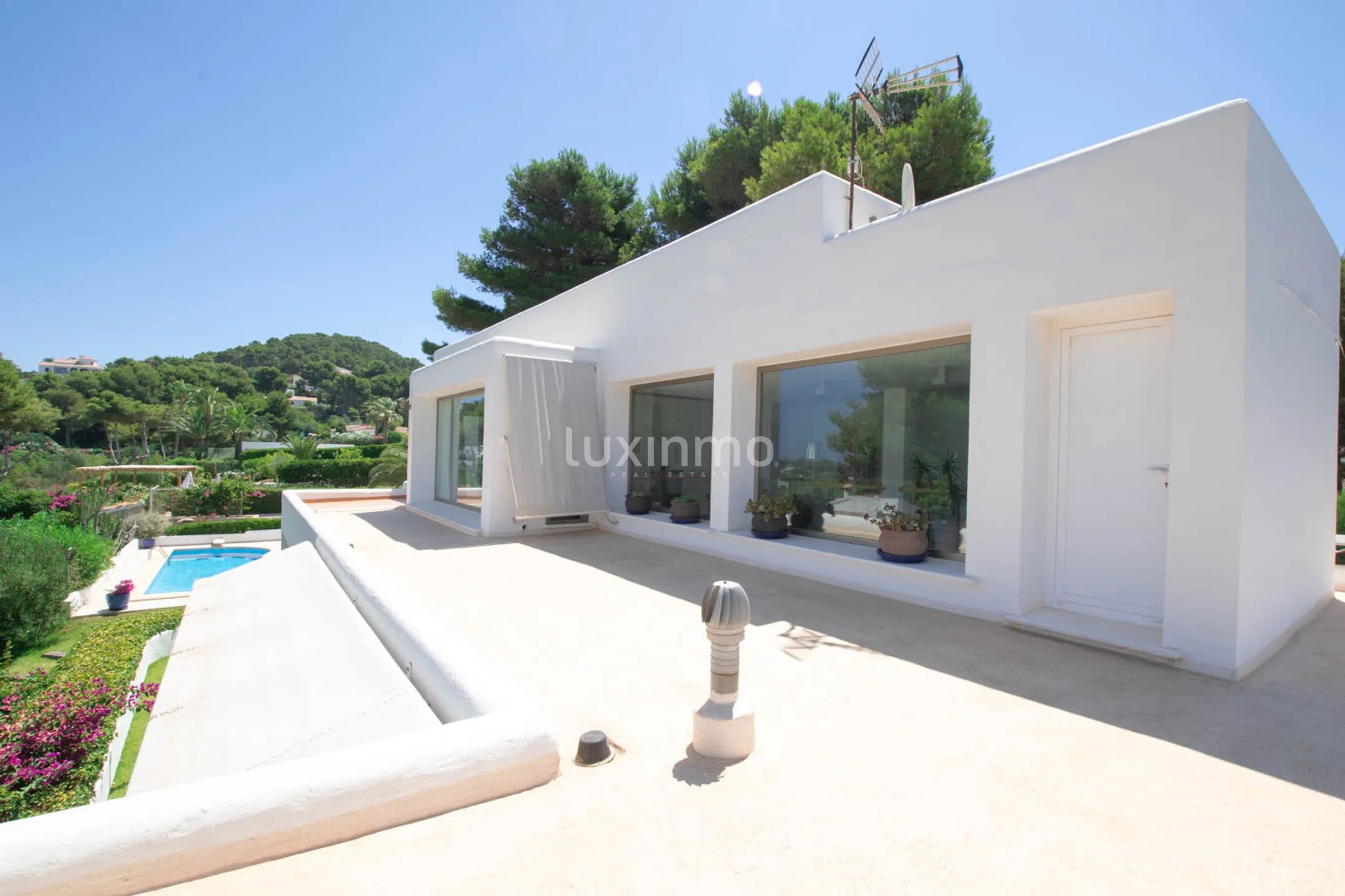 Villa with sea views in Javea — photo 34