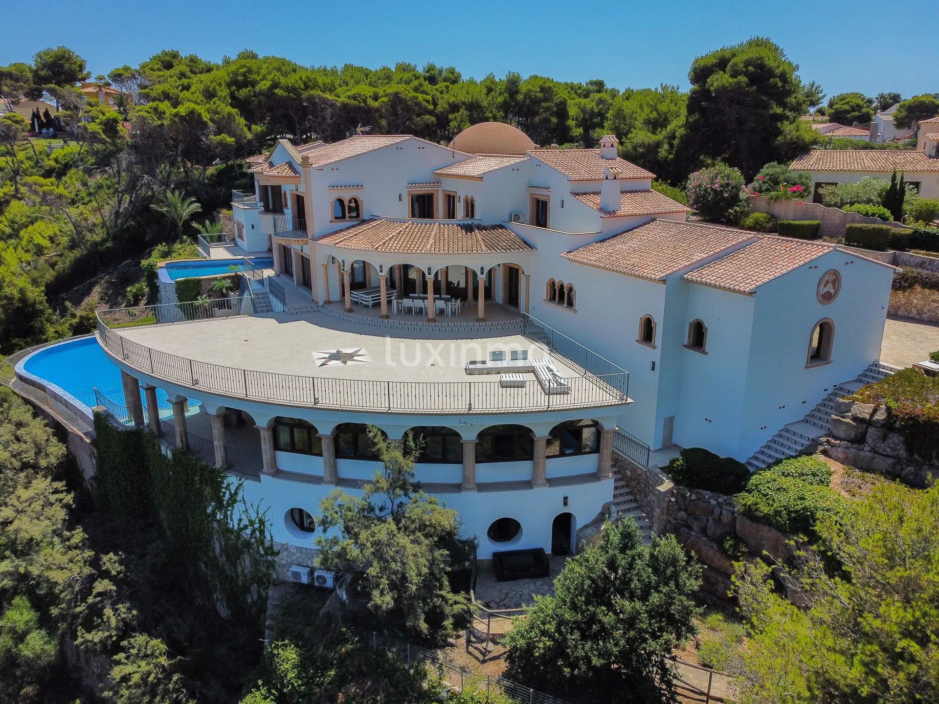Luxurious mansion on the first sea line in Javea — photo 5