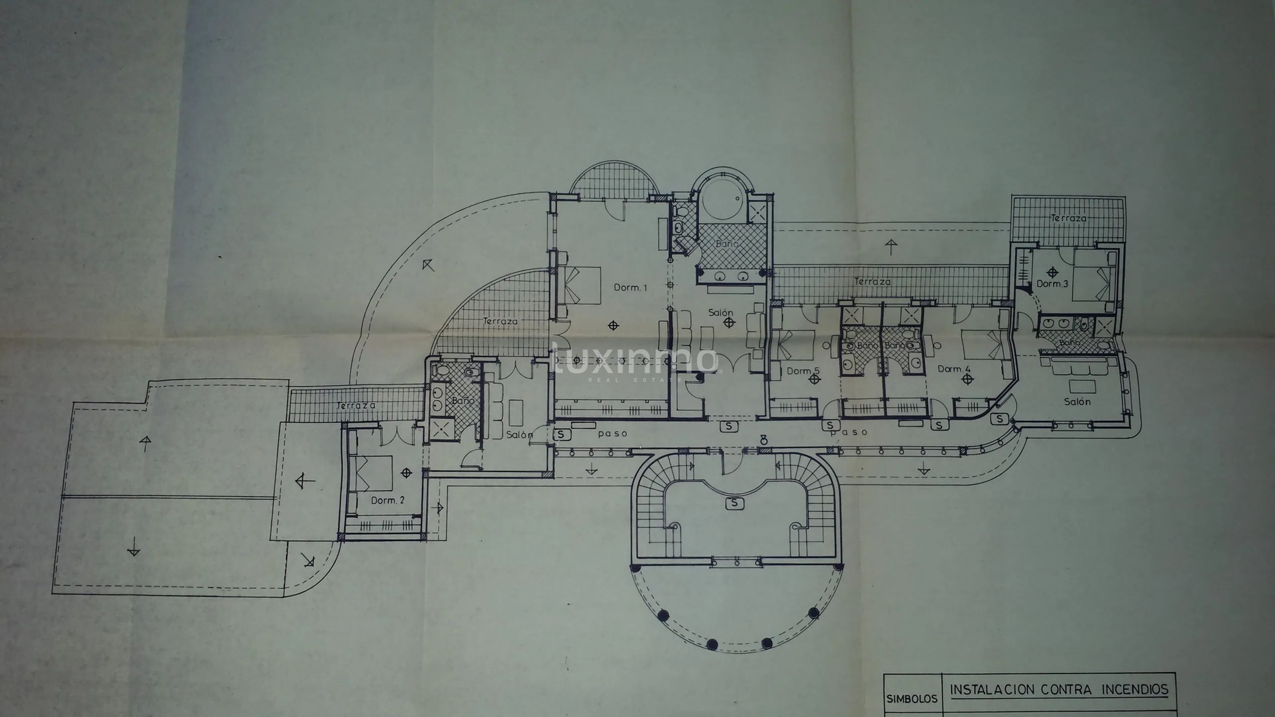 Luxurious mansion on the first sea line in Javea — photo 30