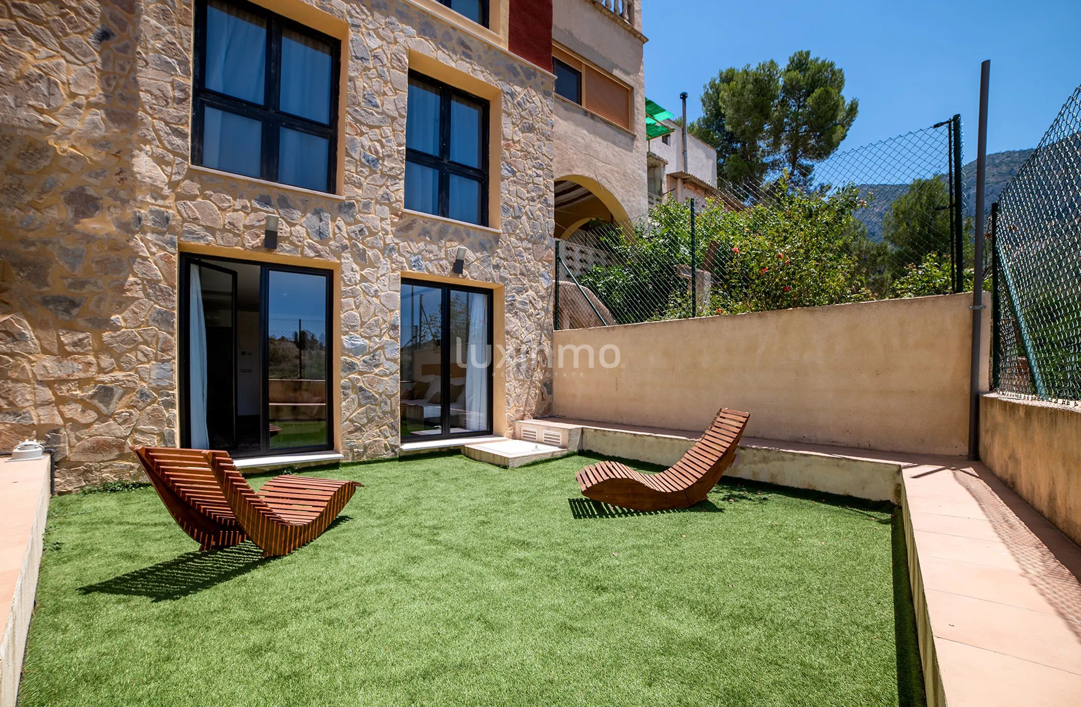 Luxury rural hotel with 20 rooms for sale in Quatretondeta — photo 4