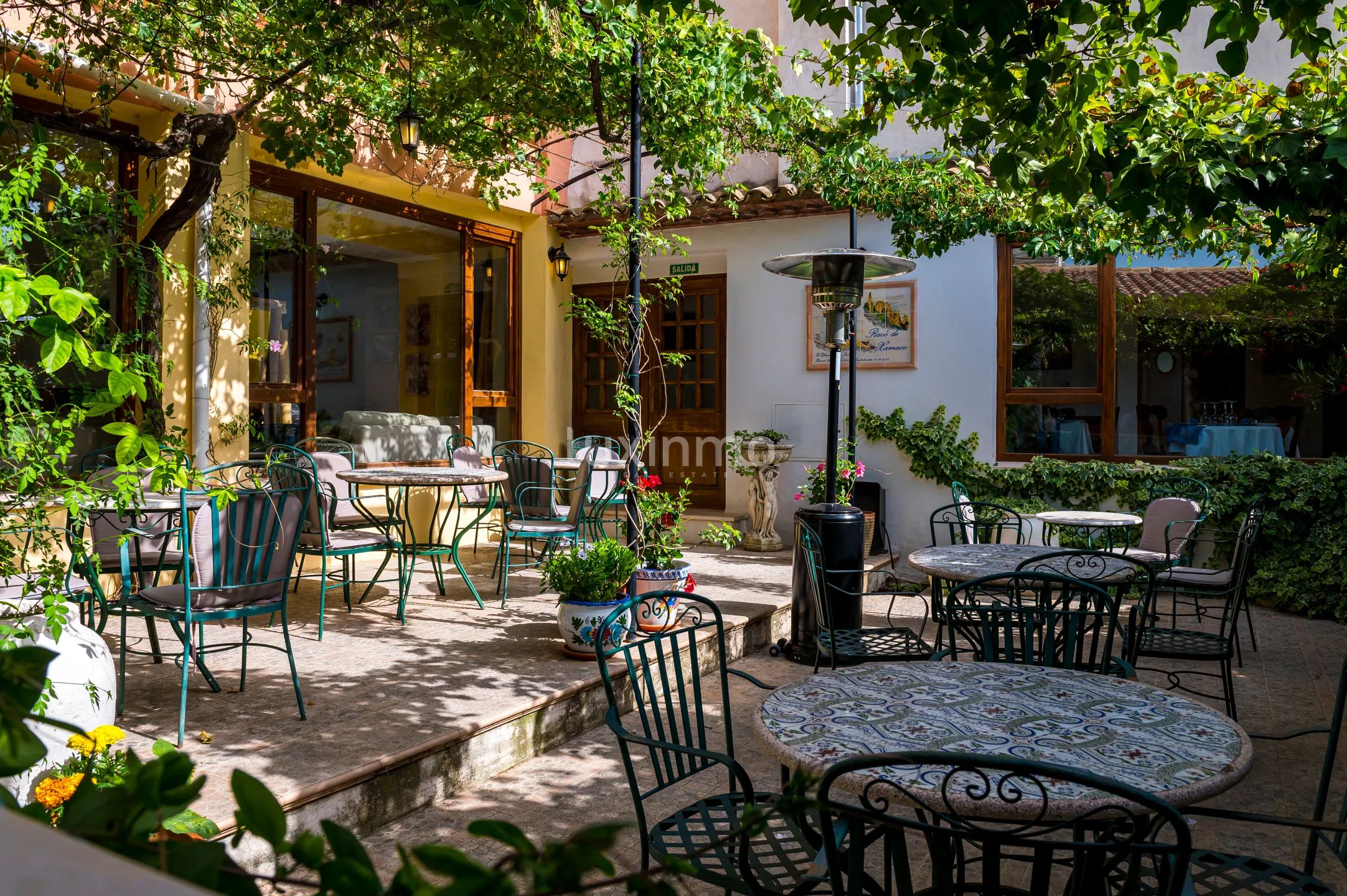 Luxury rural hotel with 20 rooms for sale in Quatretondeta — photo 3