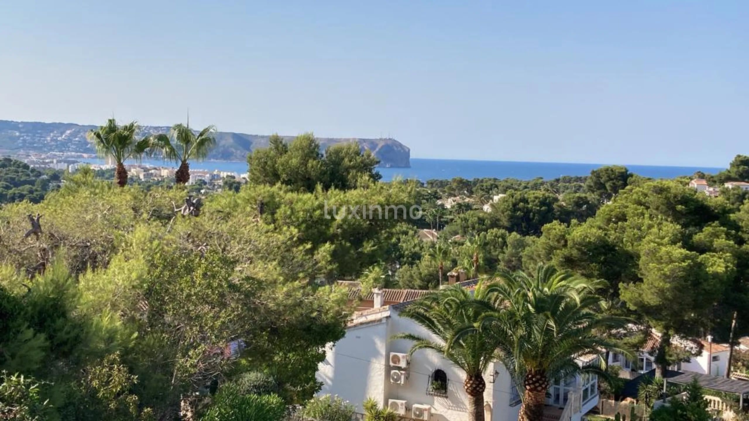 Wonderful villa with swimming pool and views for rent in Jávea — photo 19
