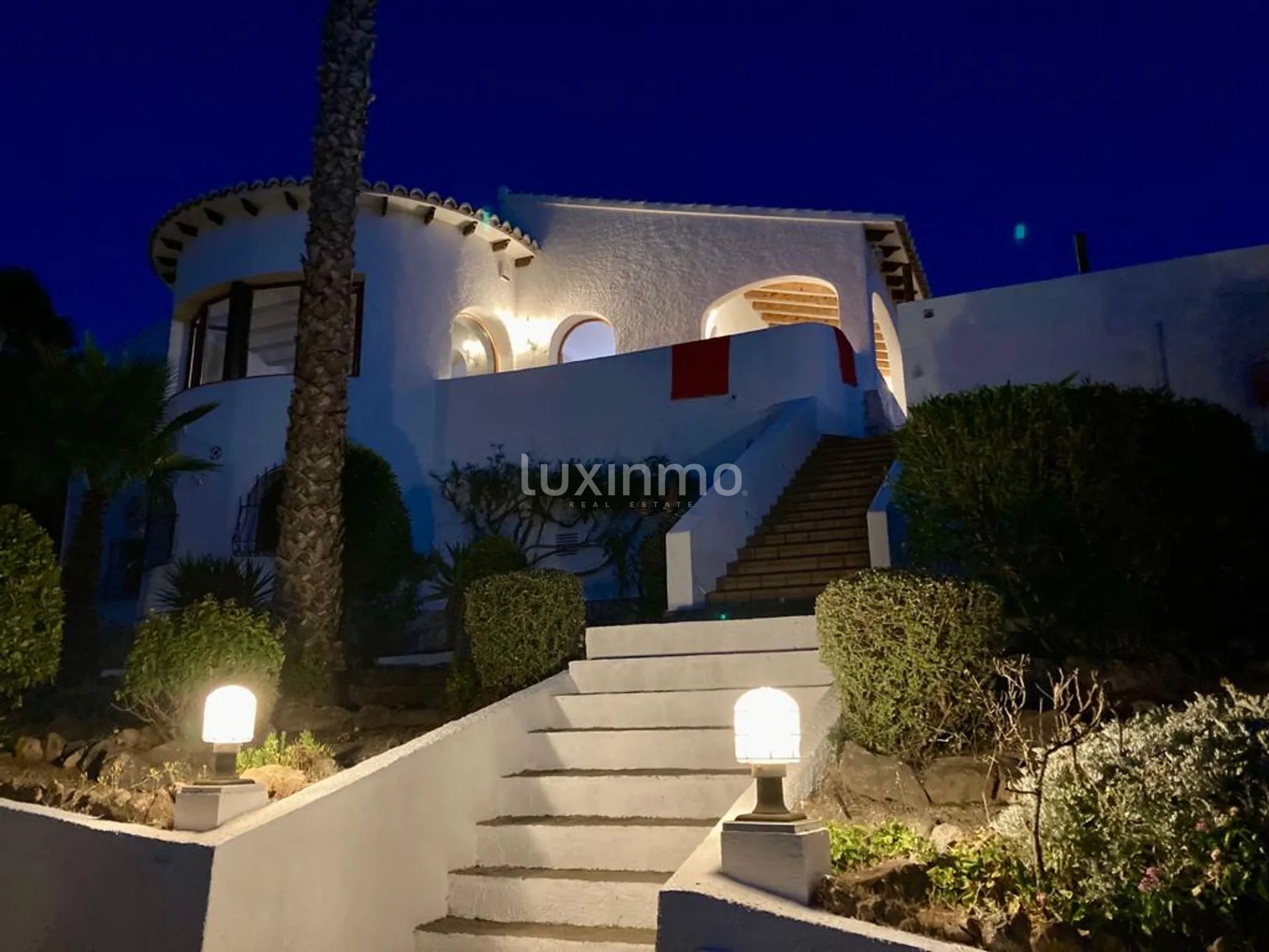 Underbar villa med pool och utsikt att hyra i Jávea — photo 26