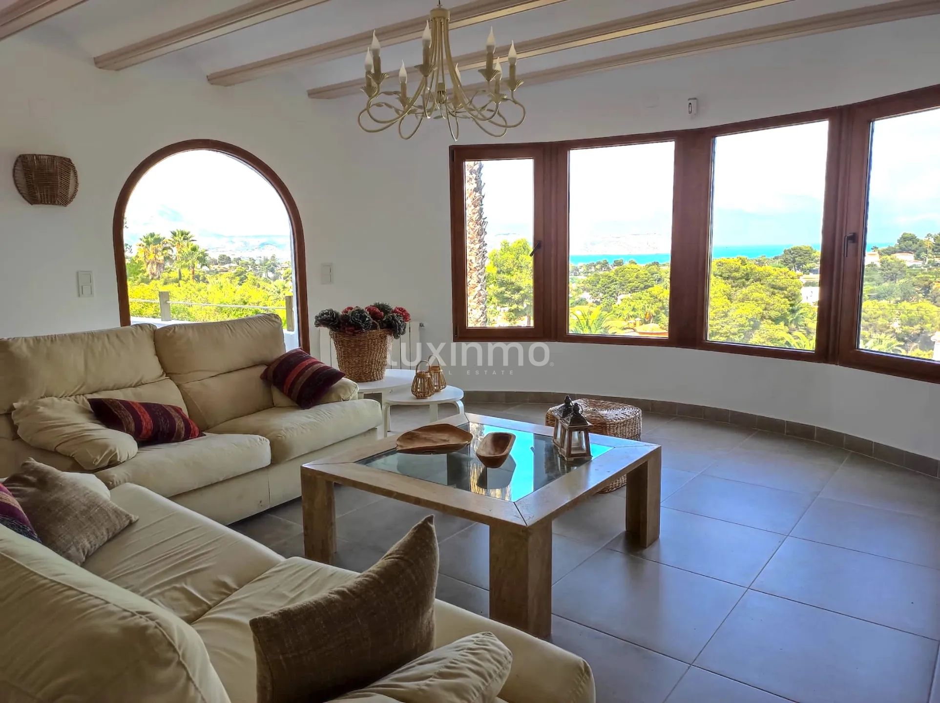 Underbar villa med pool och utsikt att hyra i Jávea