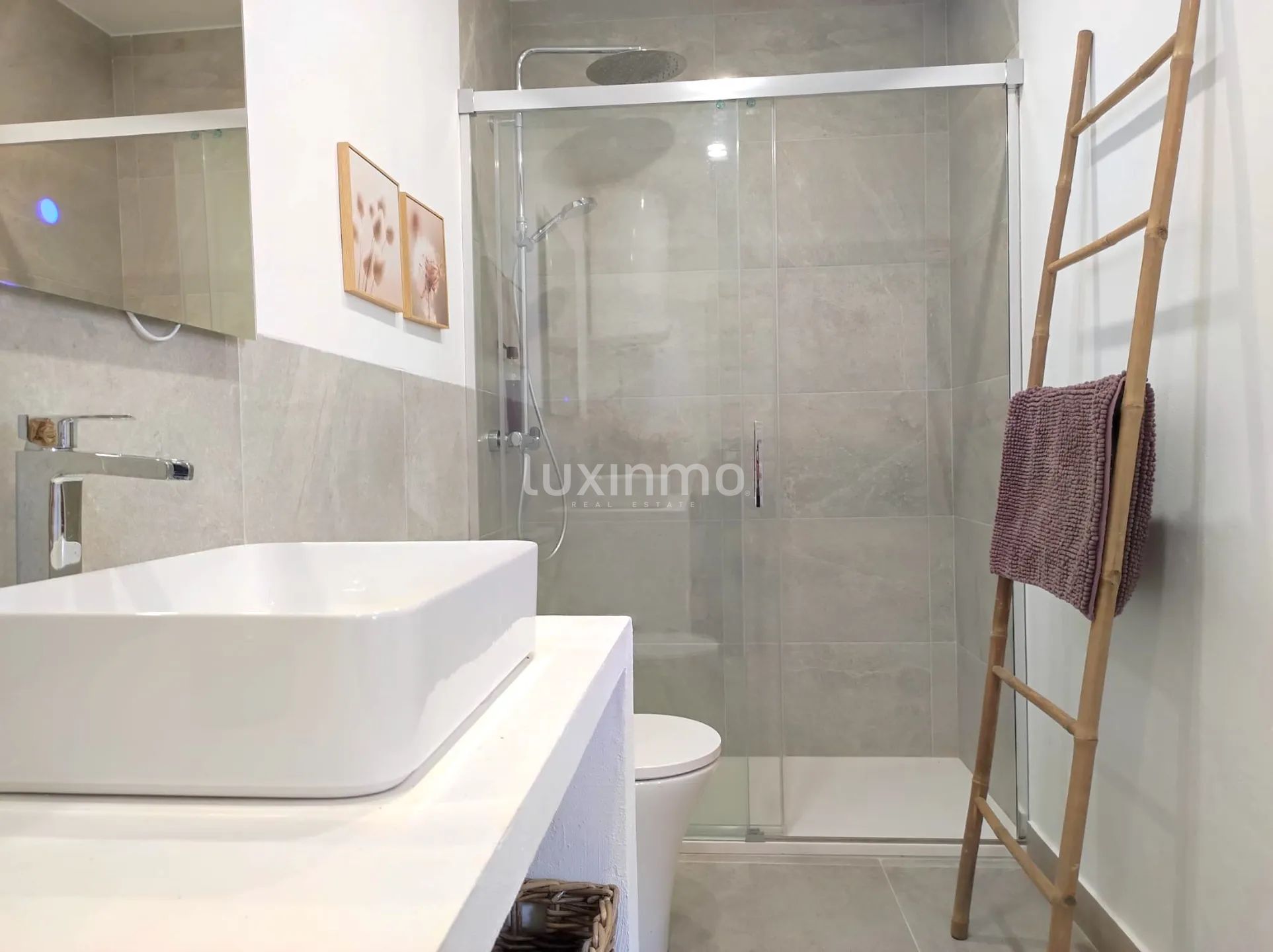 Wonderful villa with swimming pool and views for rent in Jávea — photo 17