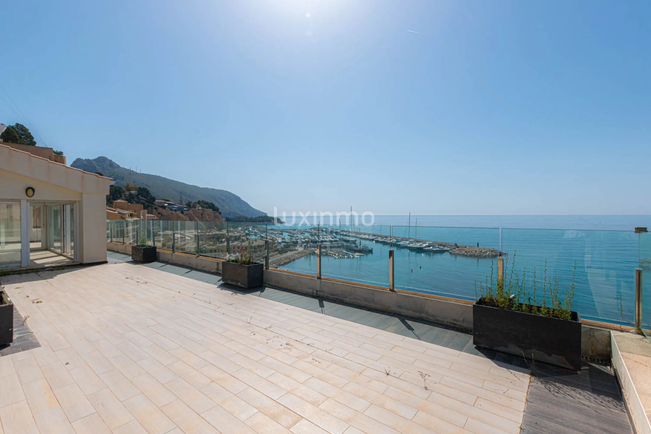 Penthouse with sea views for annual rent in Mascarat — photo 5