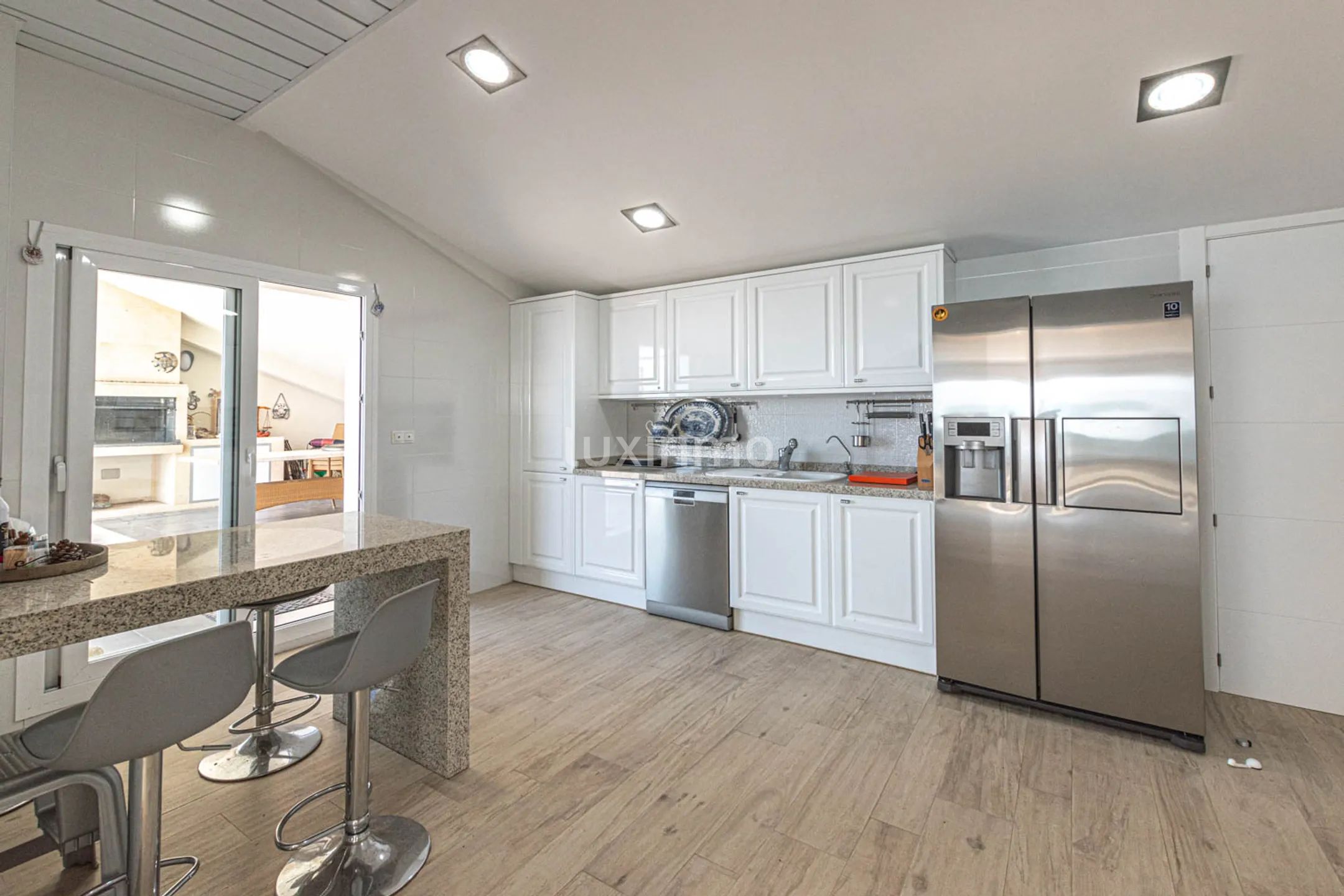 Penthouse with sea views for annual rent in Mascarat — photo 13