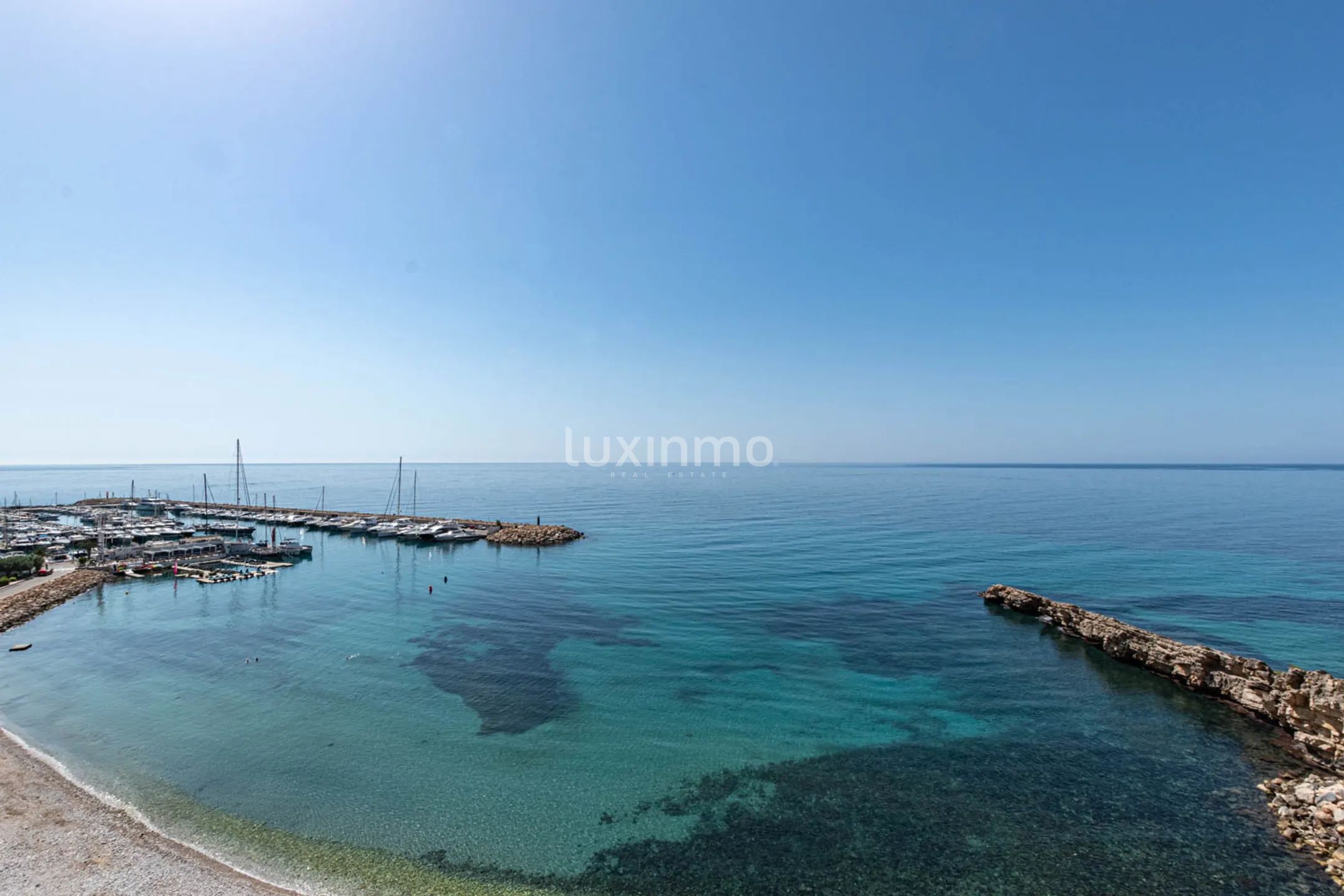 Penthouse with sea views for annual rent in Mascarat — photo 2
