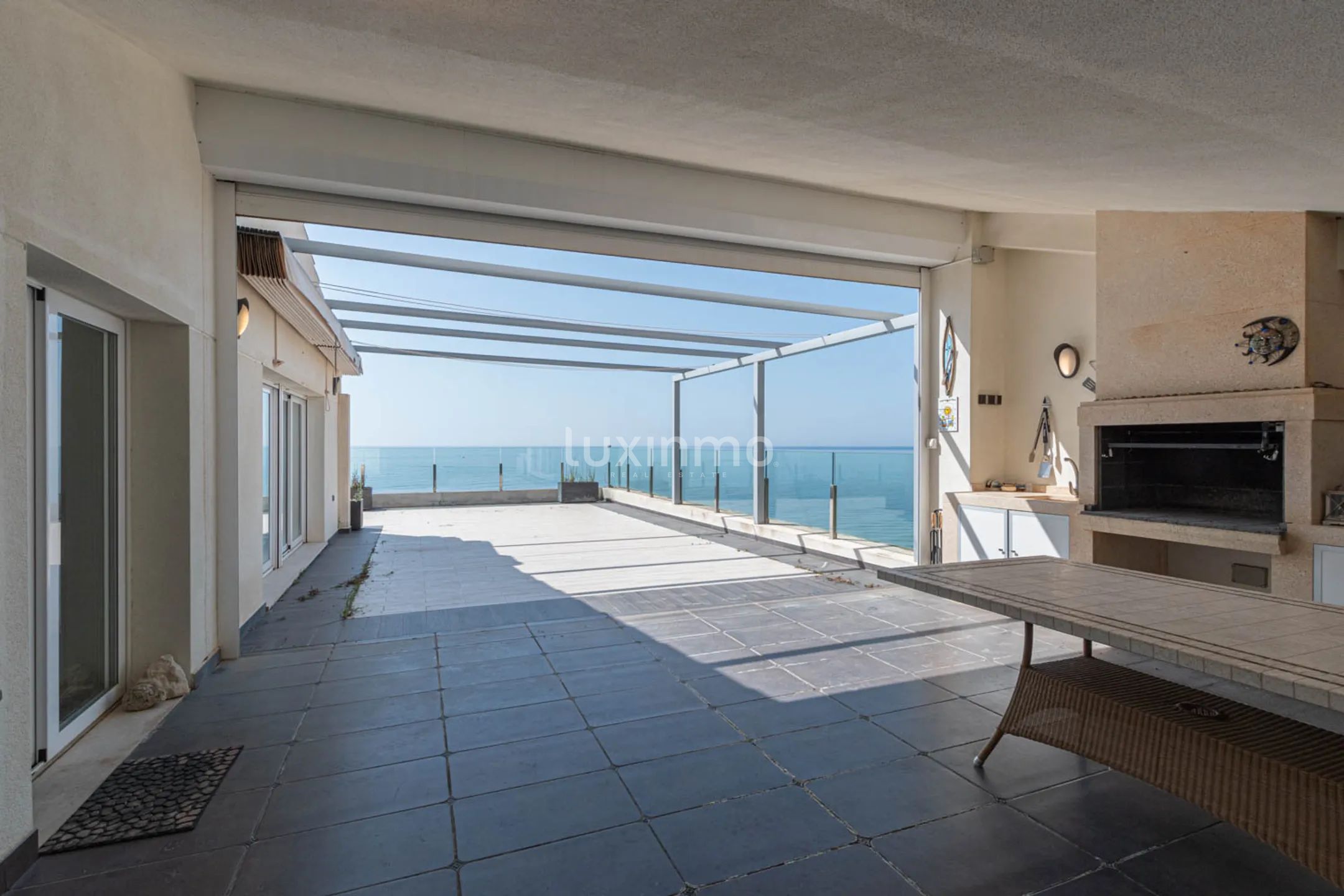 Penthouse with sea views for annual rent in Mascarat — photo 17