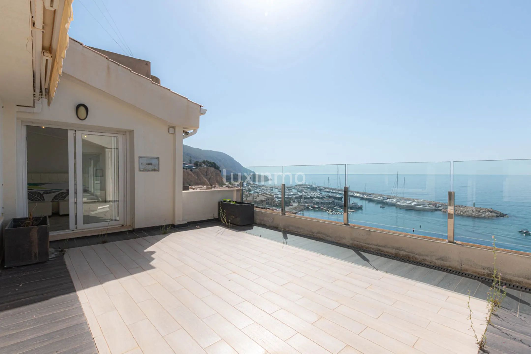 Penthouse with sea views for annual rent in Mascarat — photo 3
