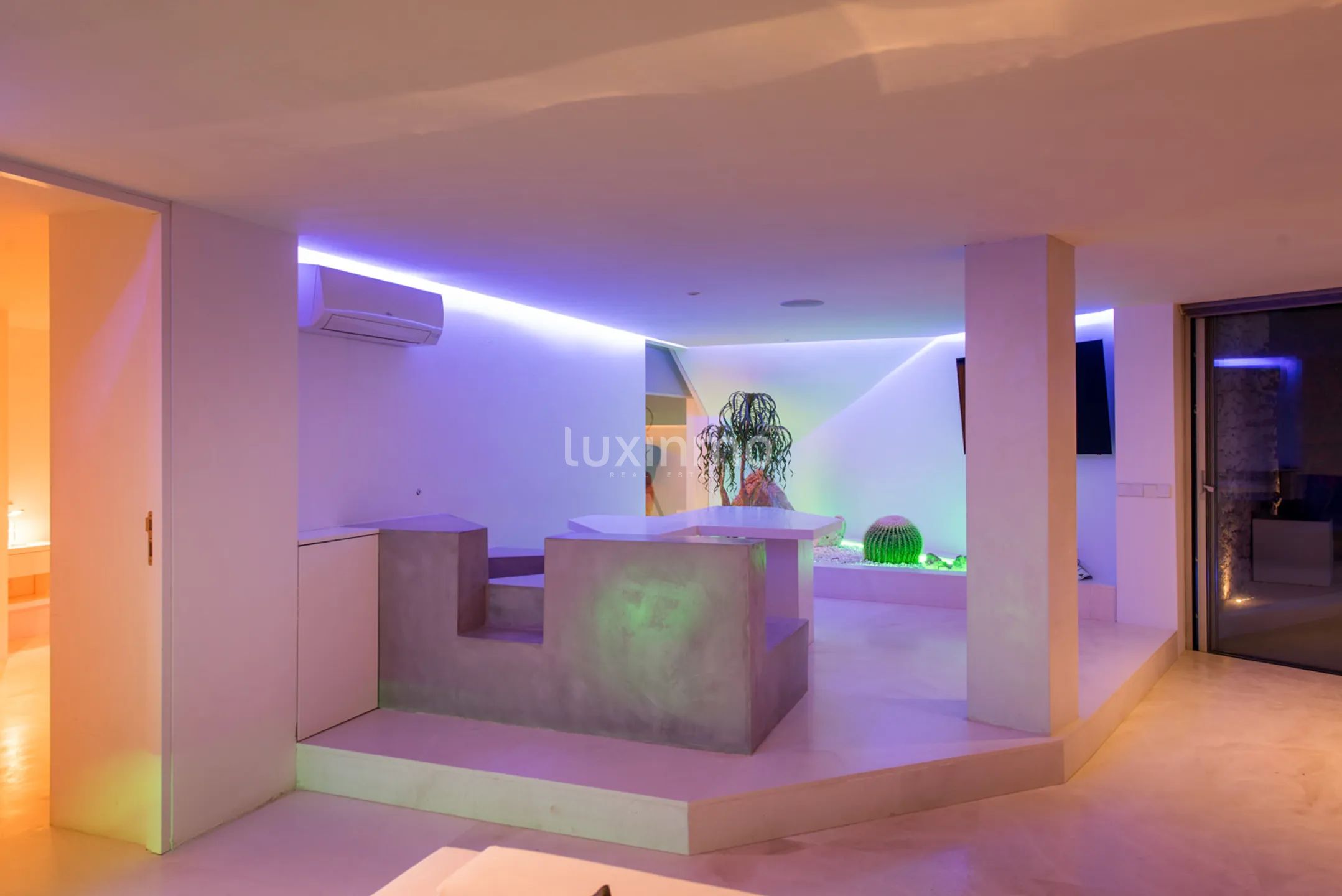 Впечатляющий, величественный, первоклассный дом в Кала Тарида — photo 25