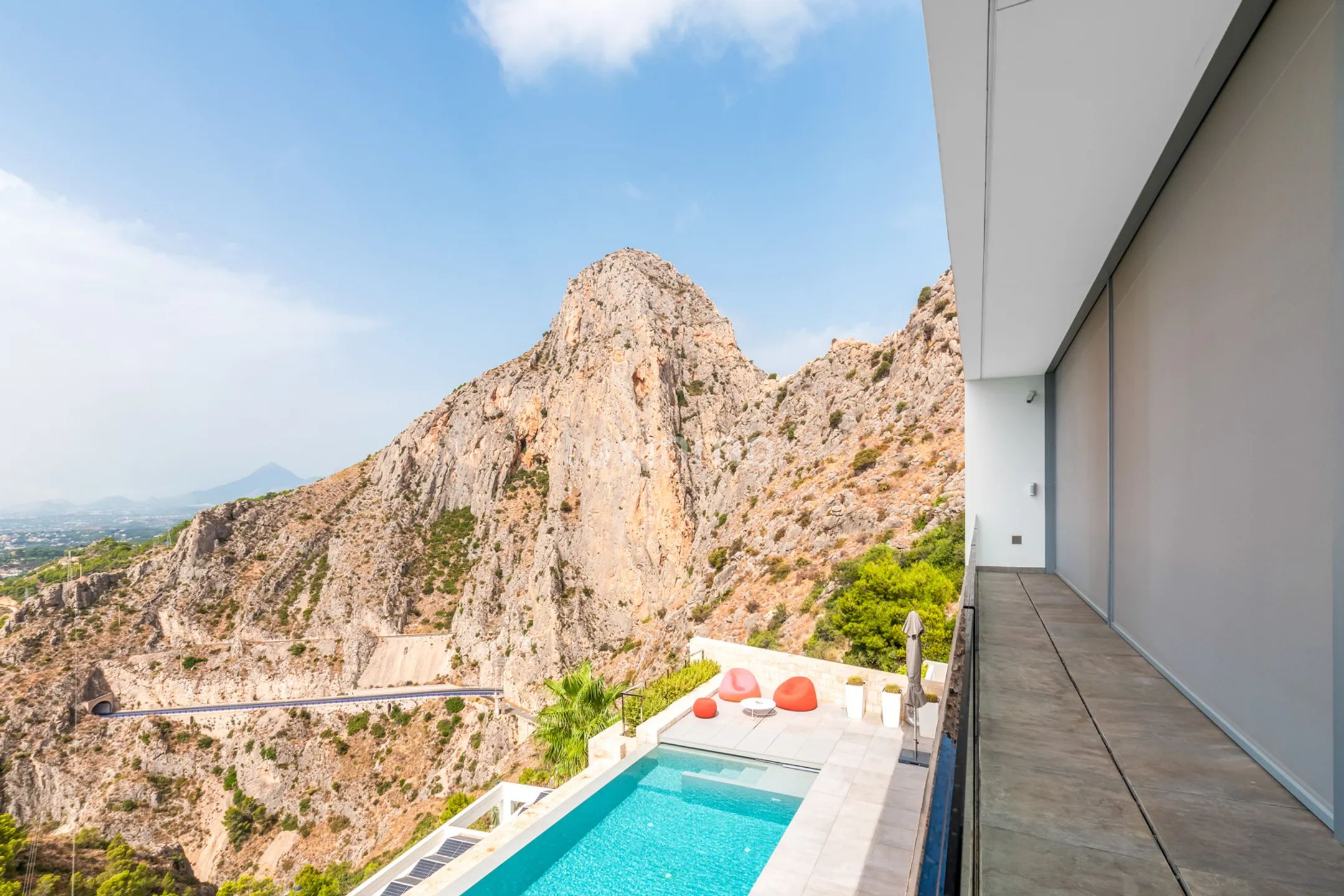 Moderna villa de lujo de nueva construcción en Mascarat con excepcionales vistas al mar y privacidad — photo 9