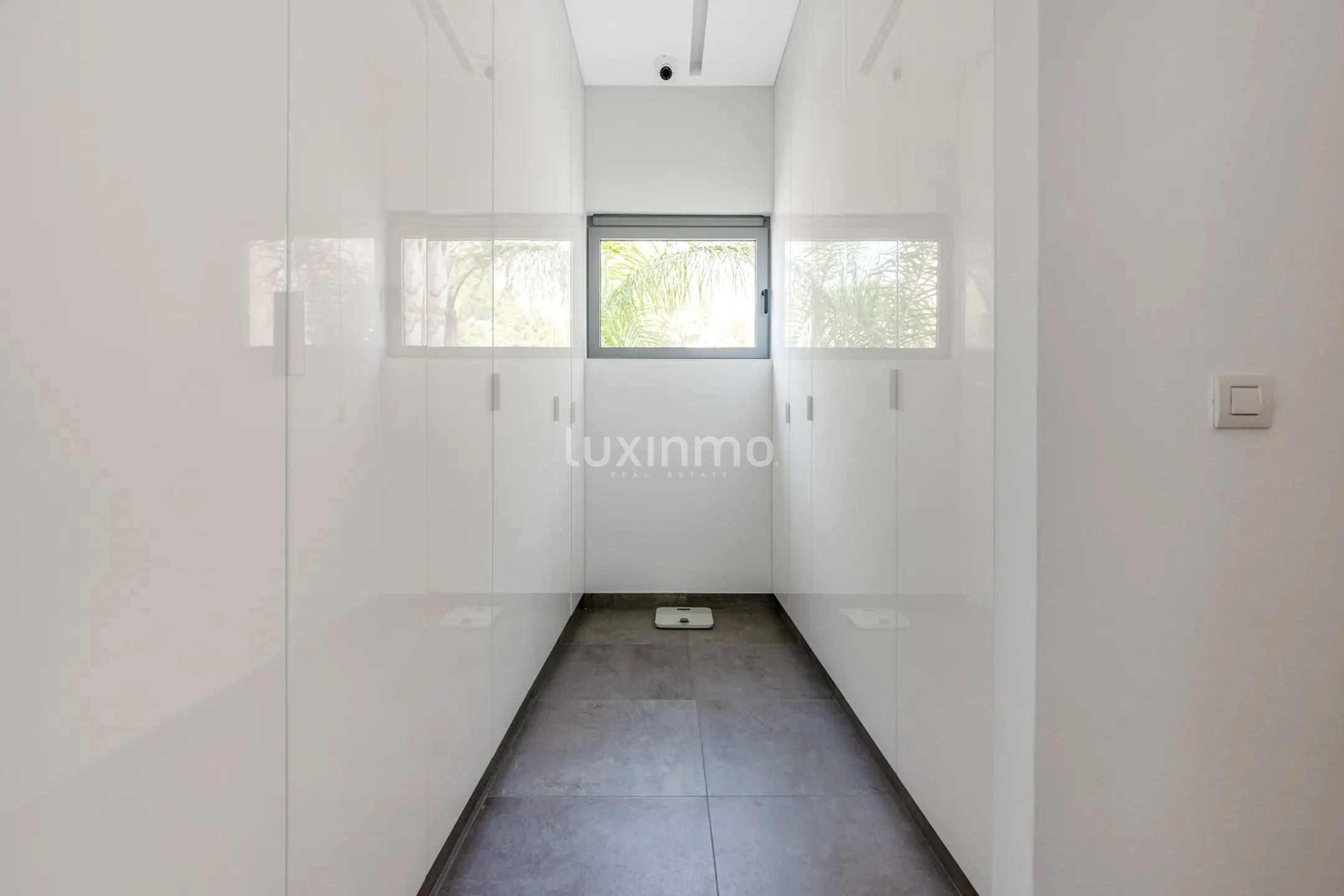 Moderna villa de lujo de nueva construcción en Mascarat con excepcionales vistas al mar y privacidad — photo 17