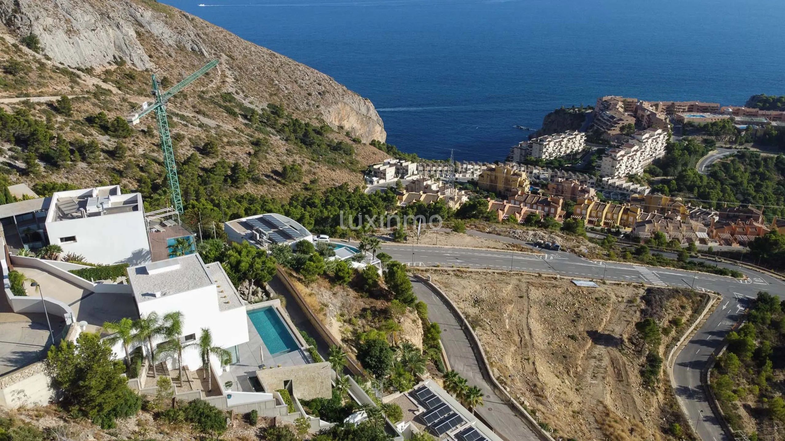Moderna villa de lujo de nueva construcción en Mascarat con excepcionales vistas al mar y privacidad — photo 3